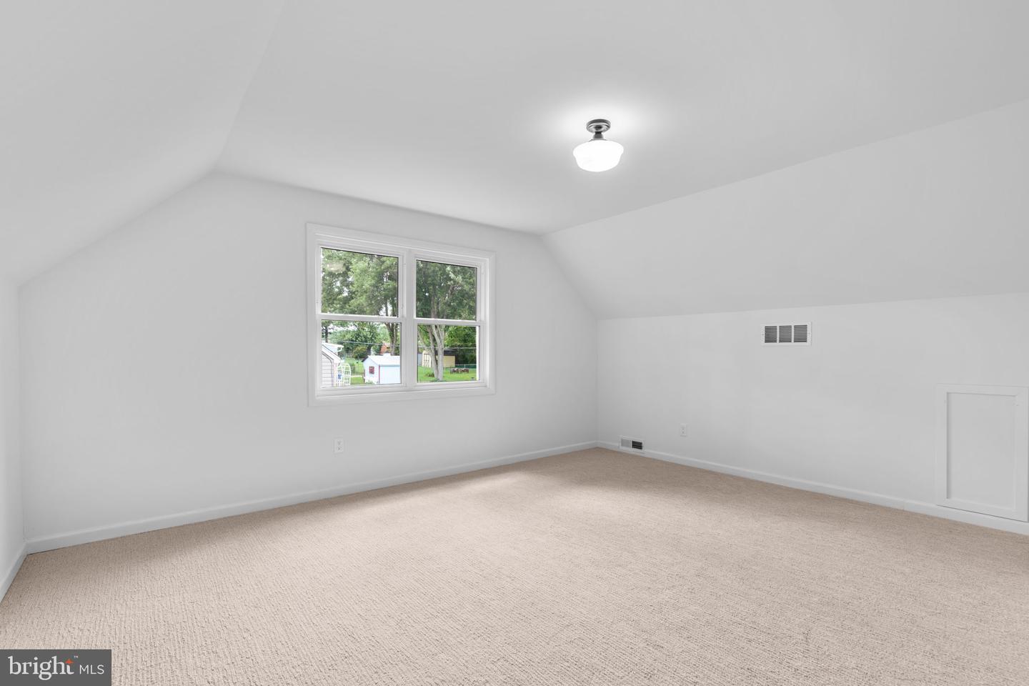 2101 N ROLLING ROAD