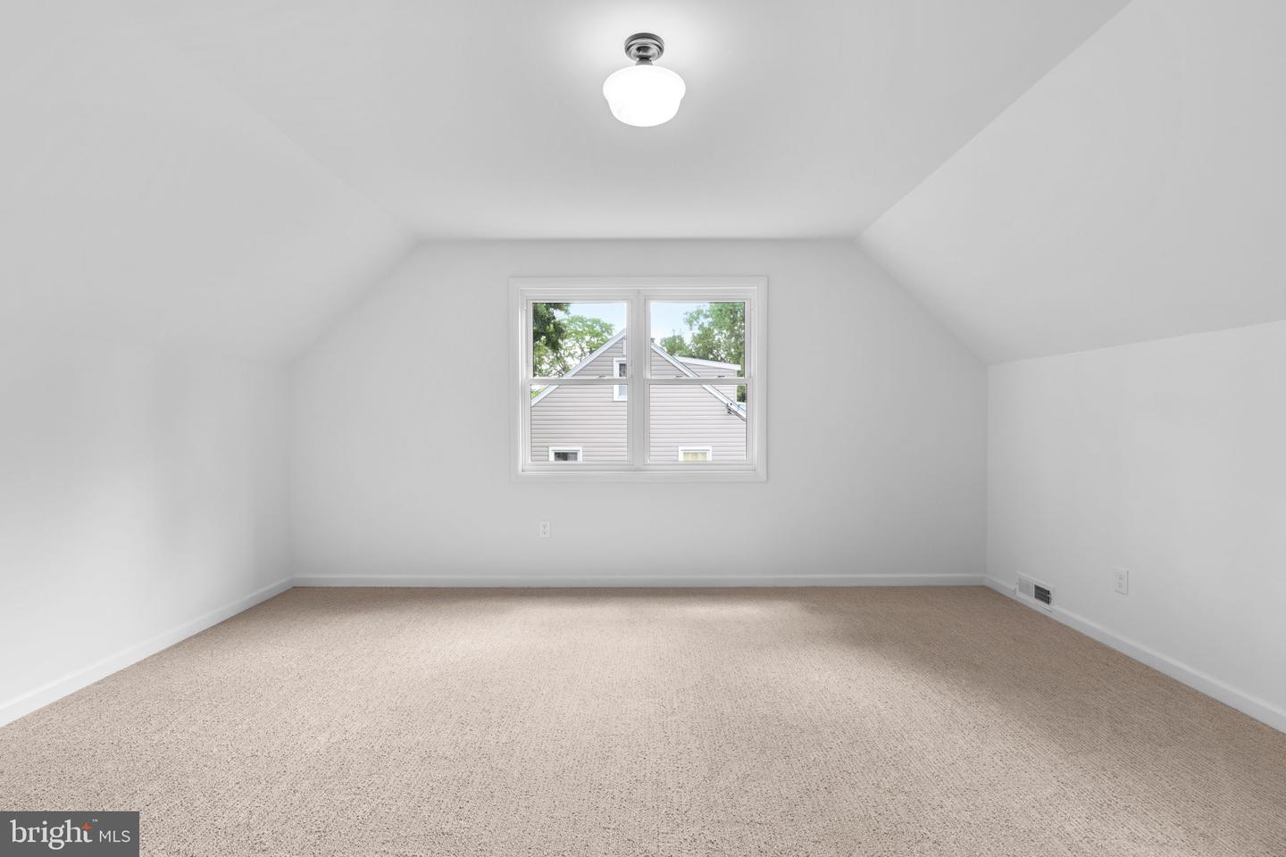 2101 N ROLLING ROAD