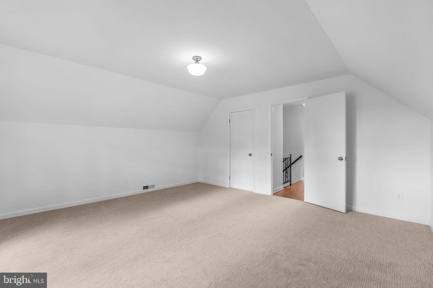 2101 N ROLLING ROAD