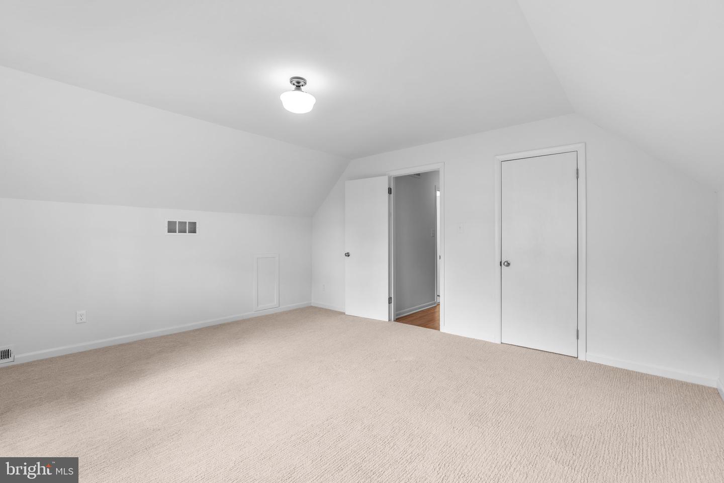 2101 N ROLLING ROAD