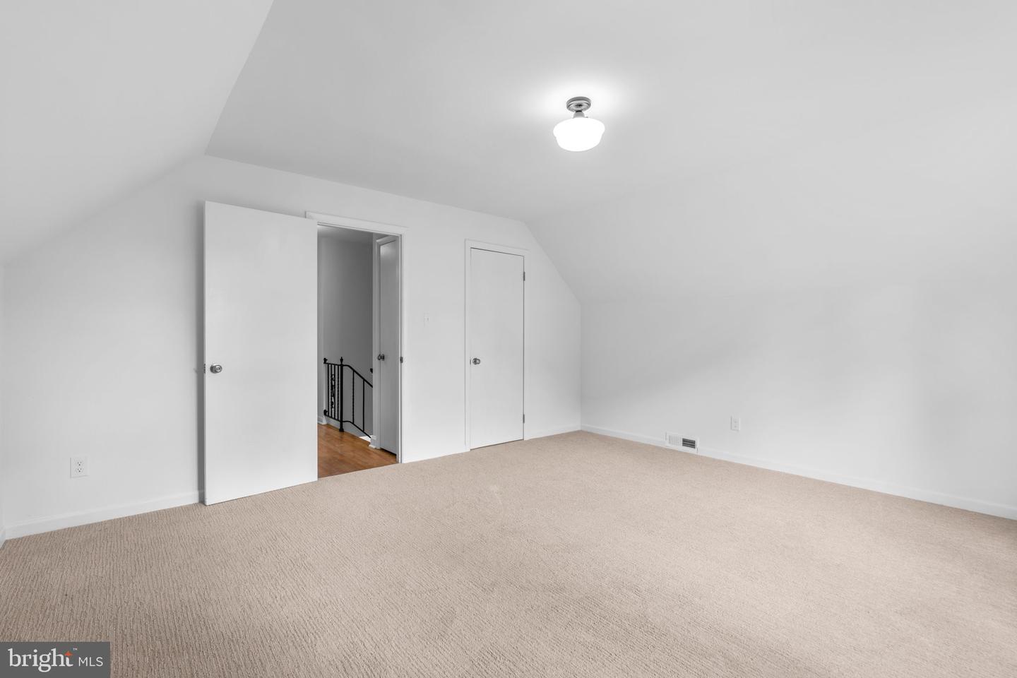 2101 N ROLLING ROAD
