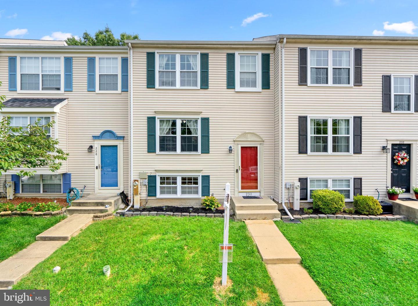 230 OAK LEAF WAY