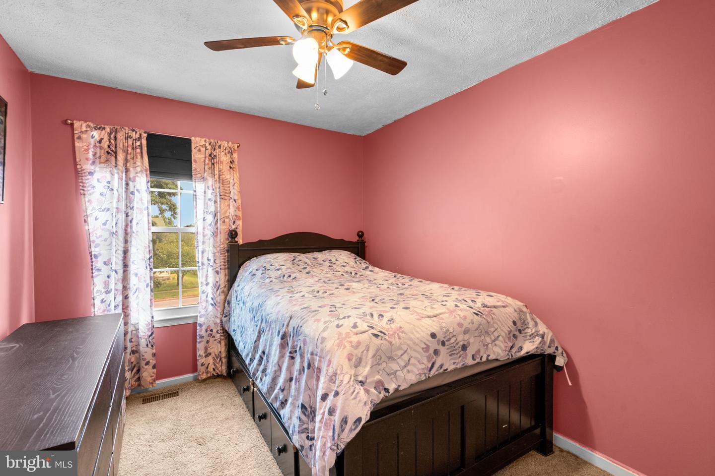 230 OAK LEAF WAY