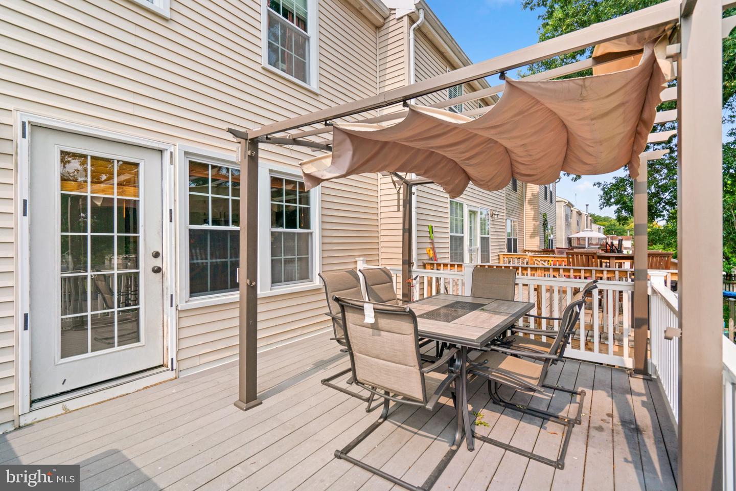 230 OAK LEAF WAY