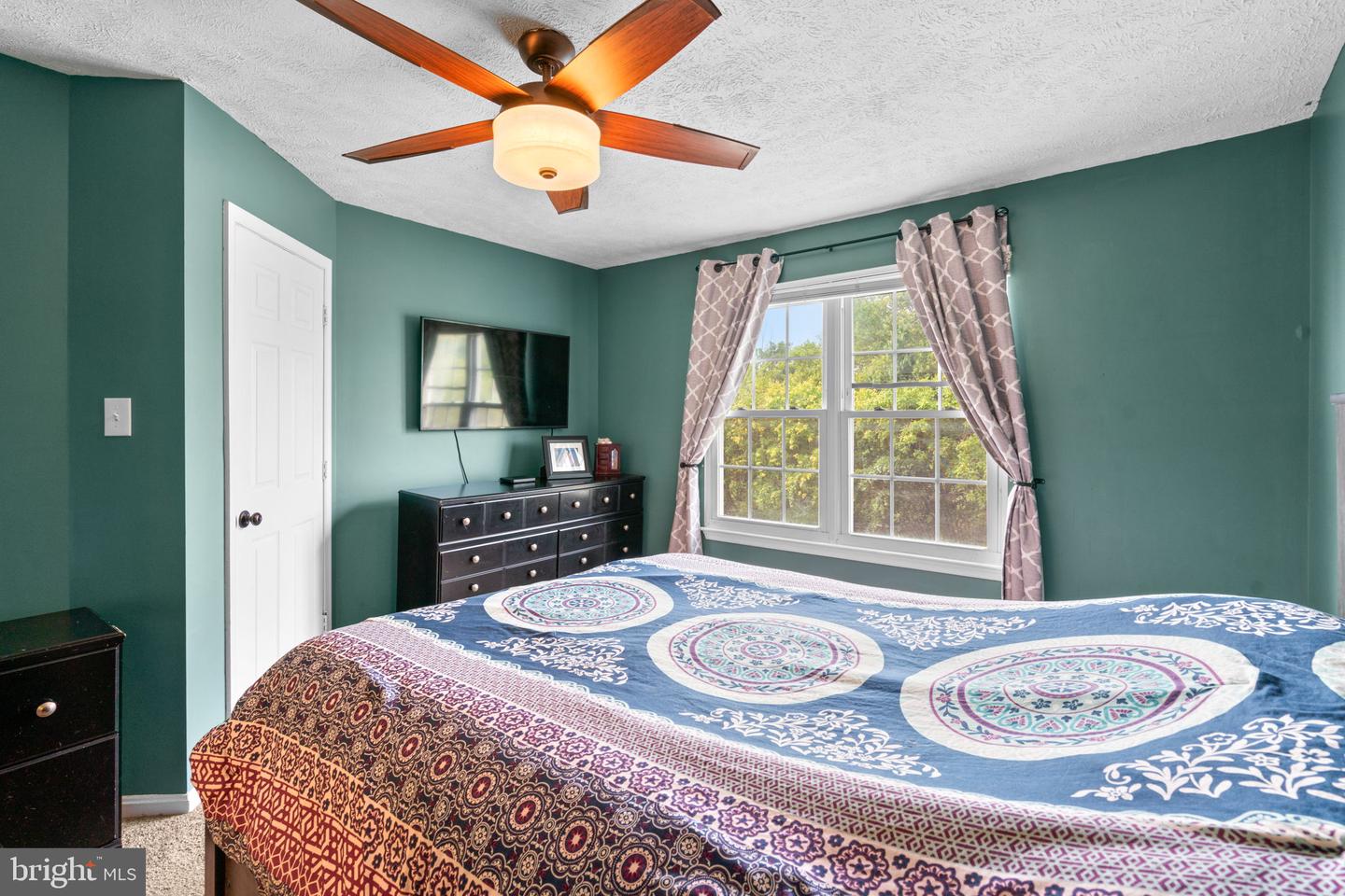 230 OAK LEAF WAY