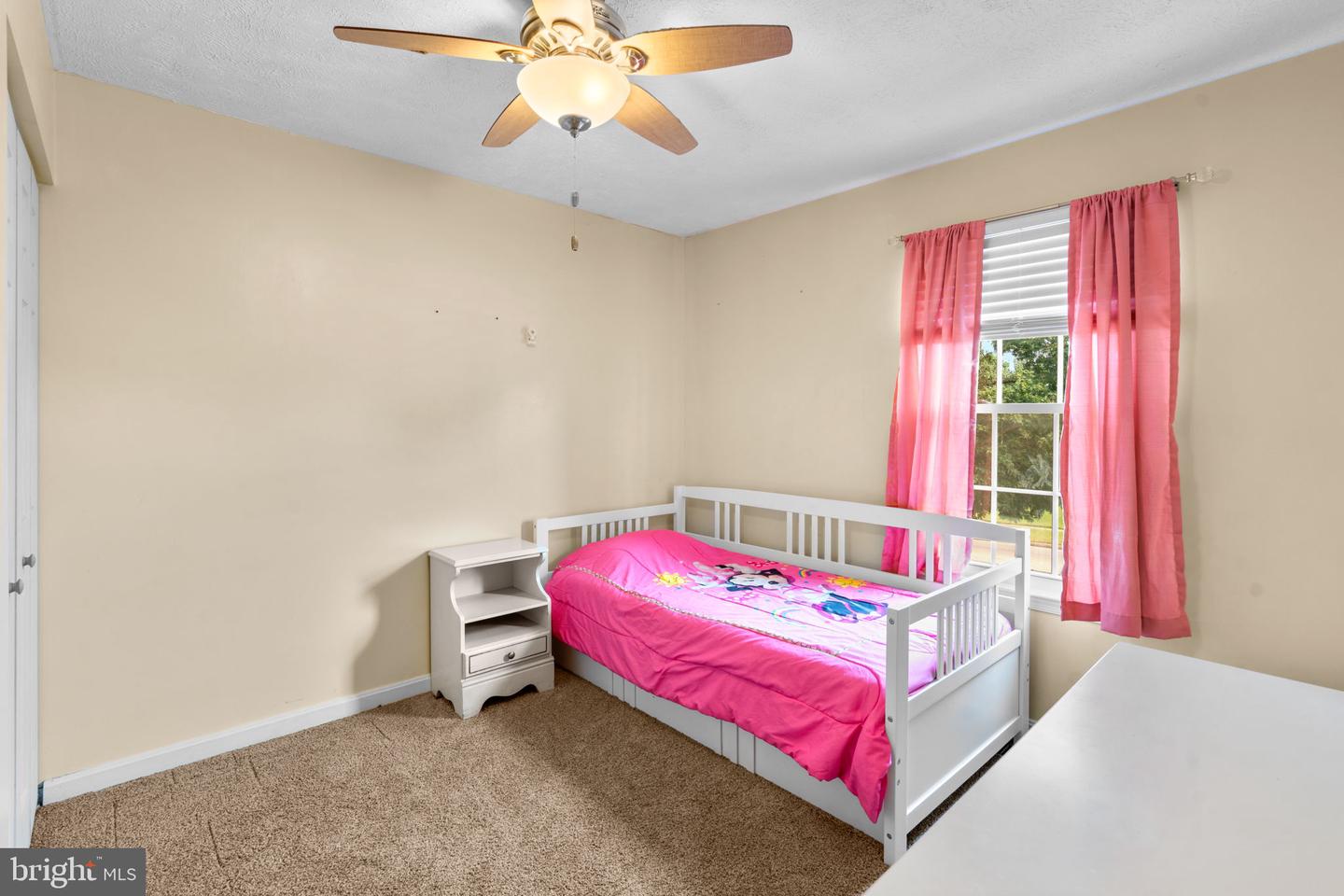 230 OAK LEAF WAY