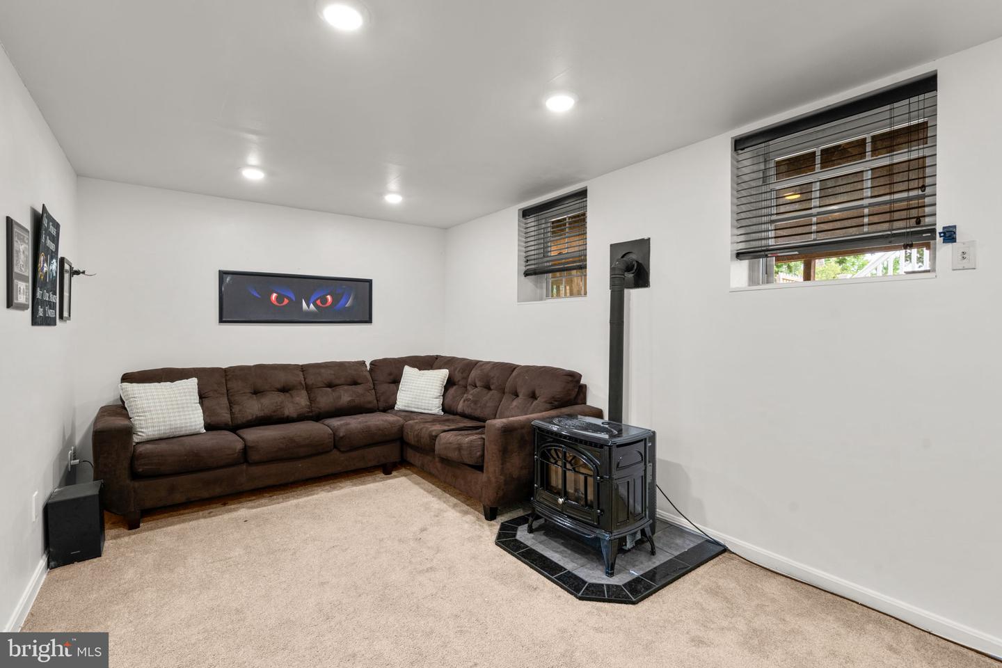 230 OAK LEAF WAY