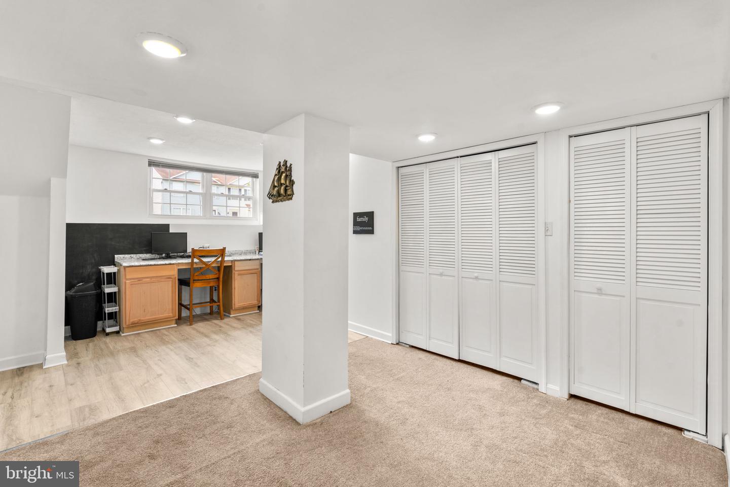 230 OAK LEAF WAY