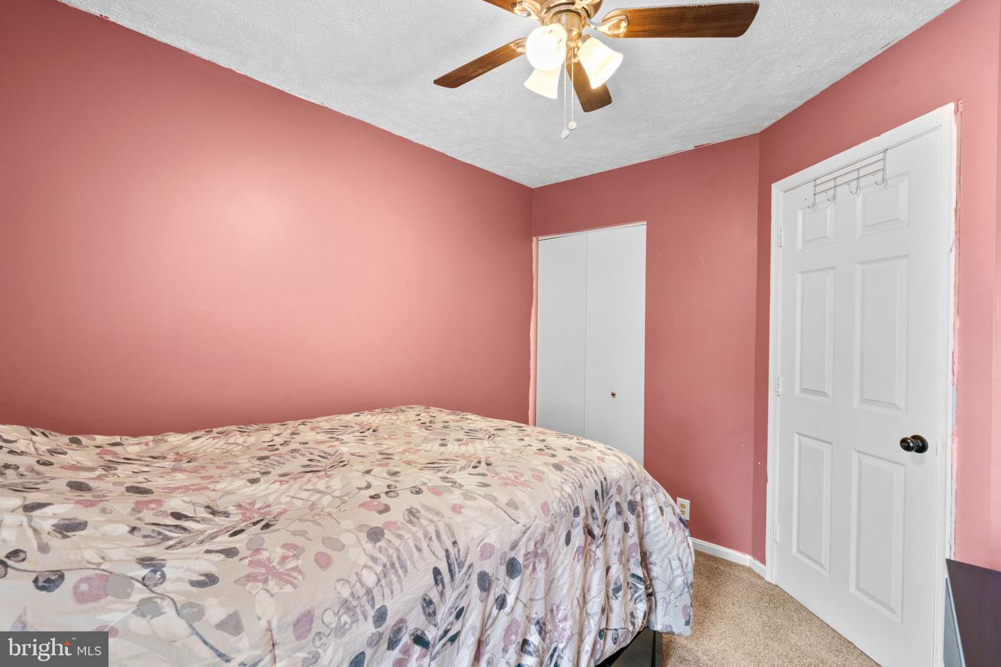 230 OAK LEAF WAY