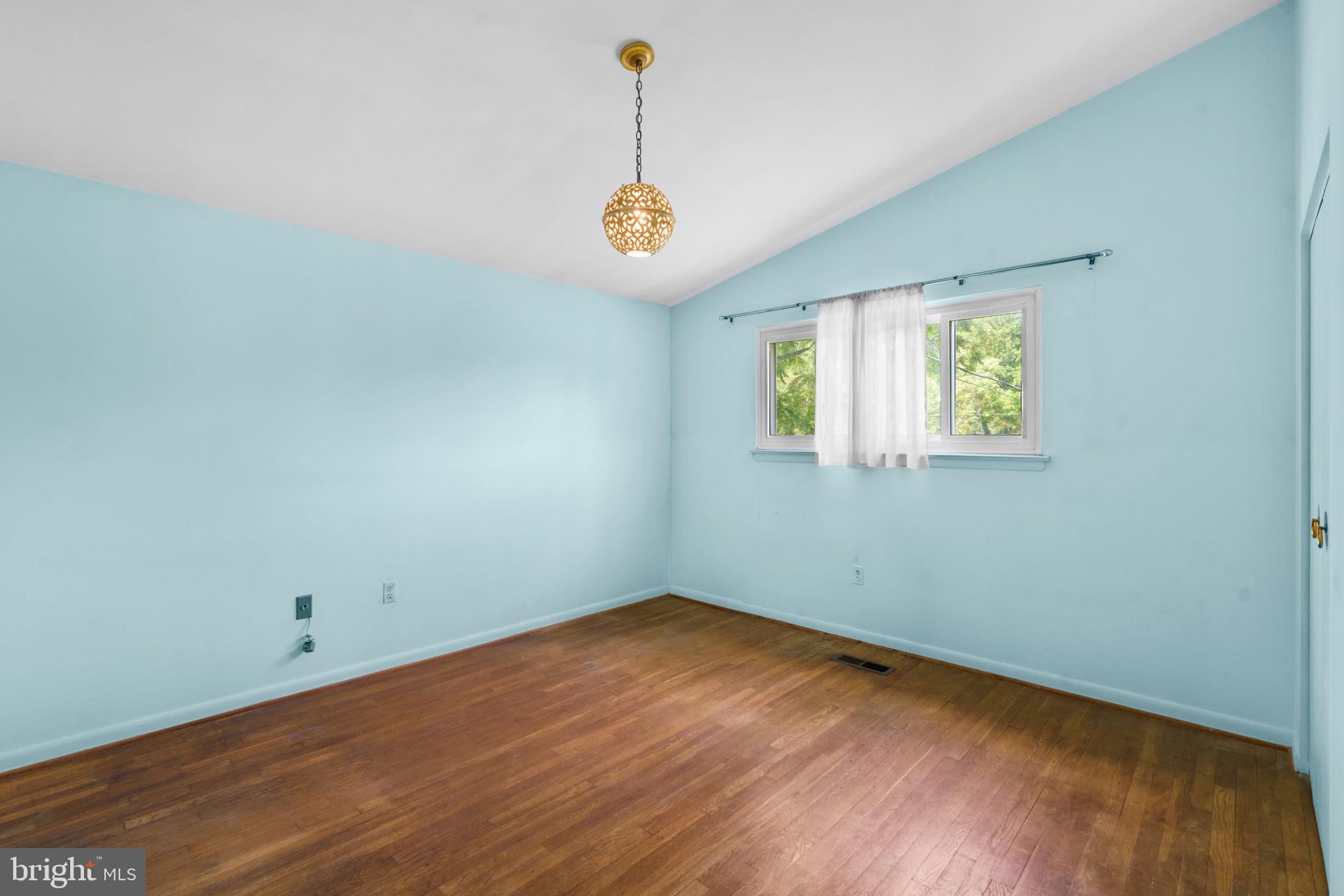 7425 PRINCE GEORGE ROAD