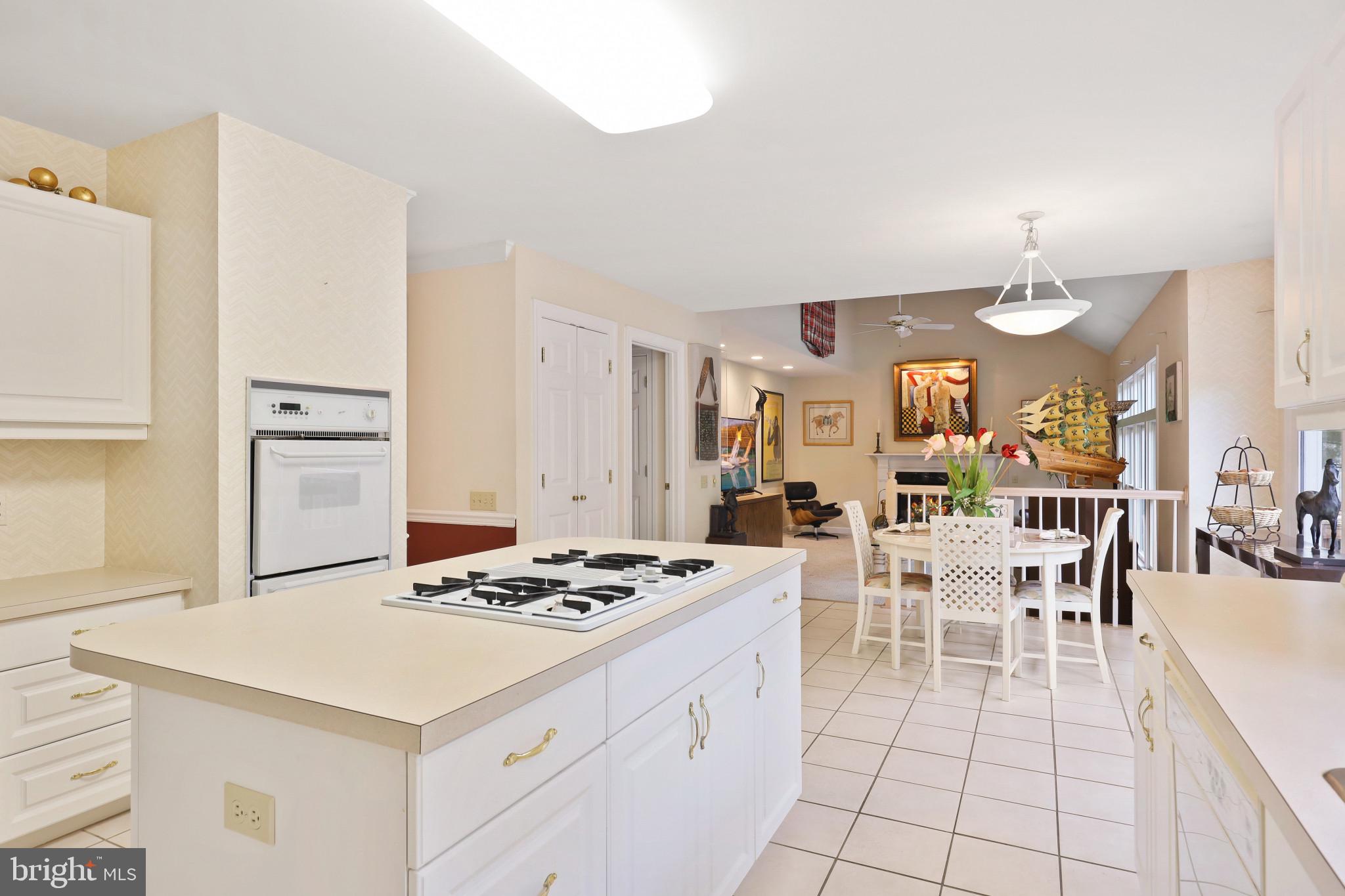 7941 STARBURST DRIVE