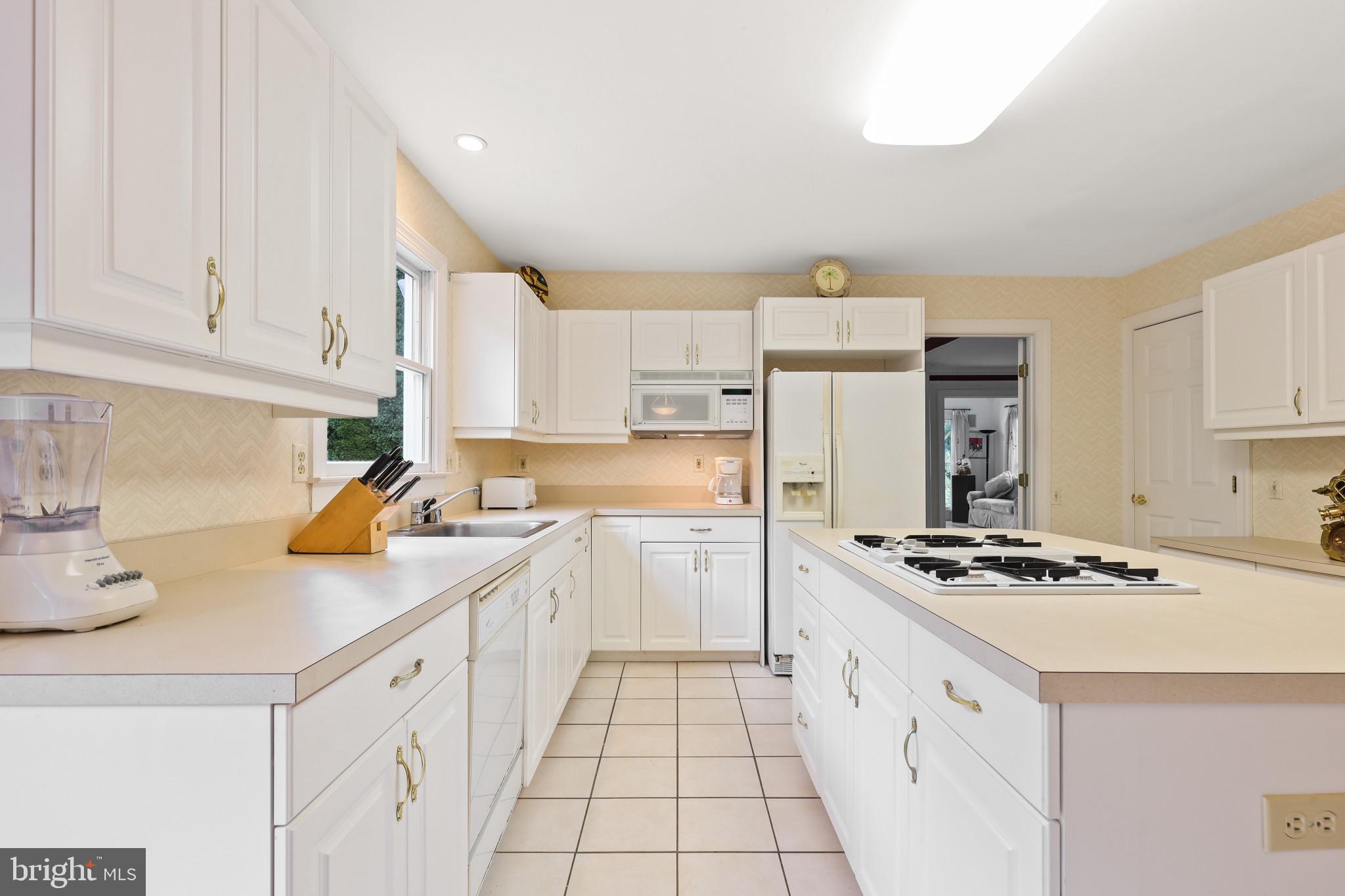 7941 STARBURST DRIVE