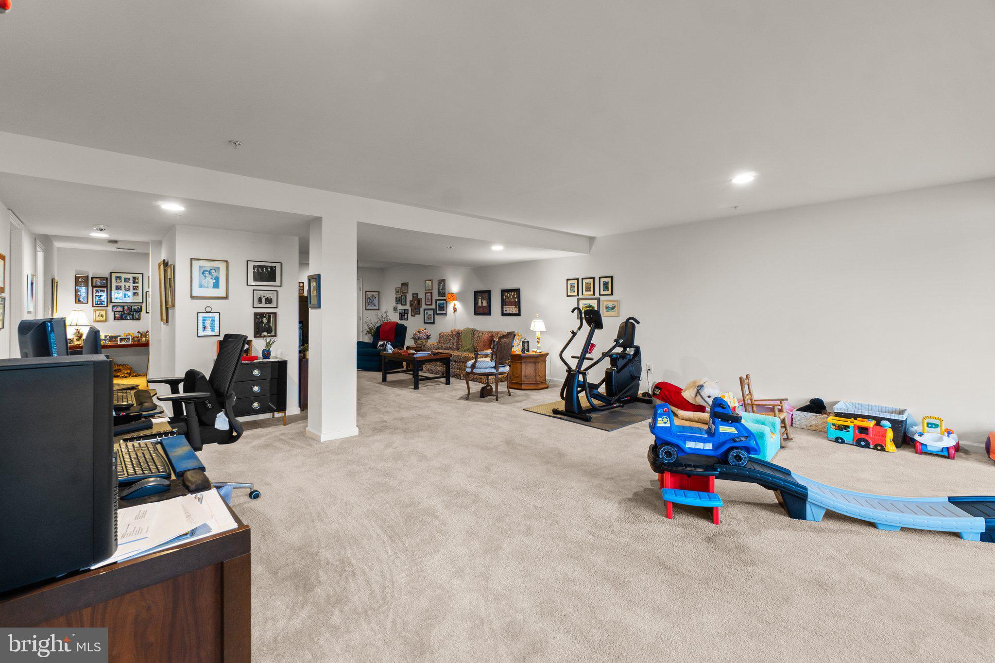 8318 Meadowsweet Rd Unit: 8318