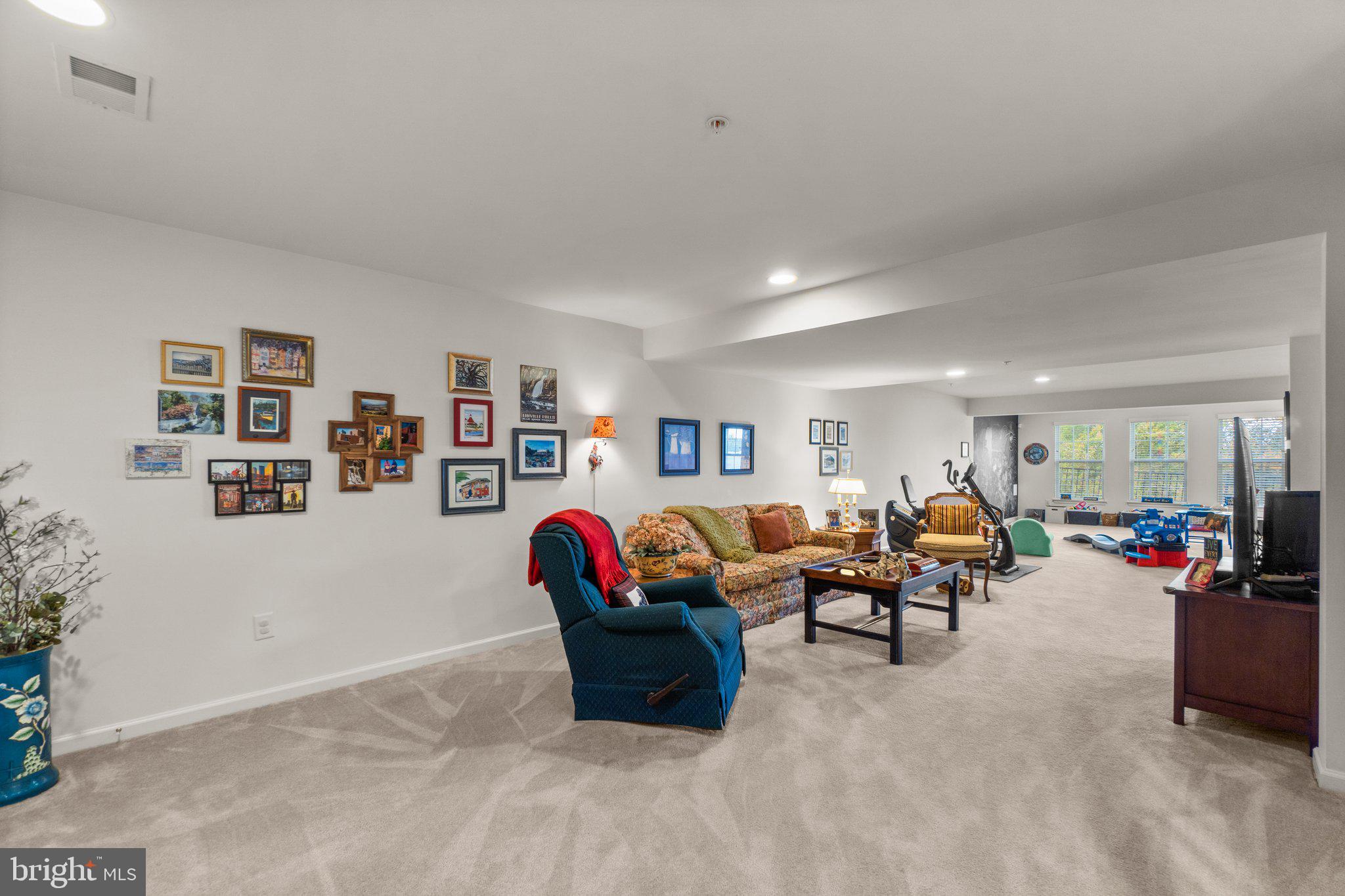 8318 Meadowsweet Rd Unit: 8318