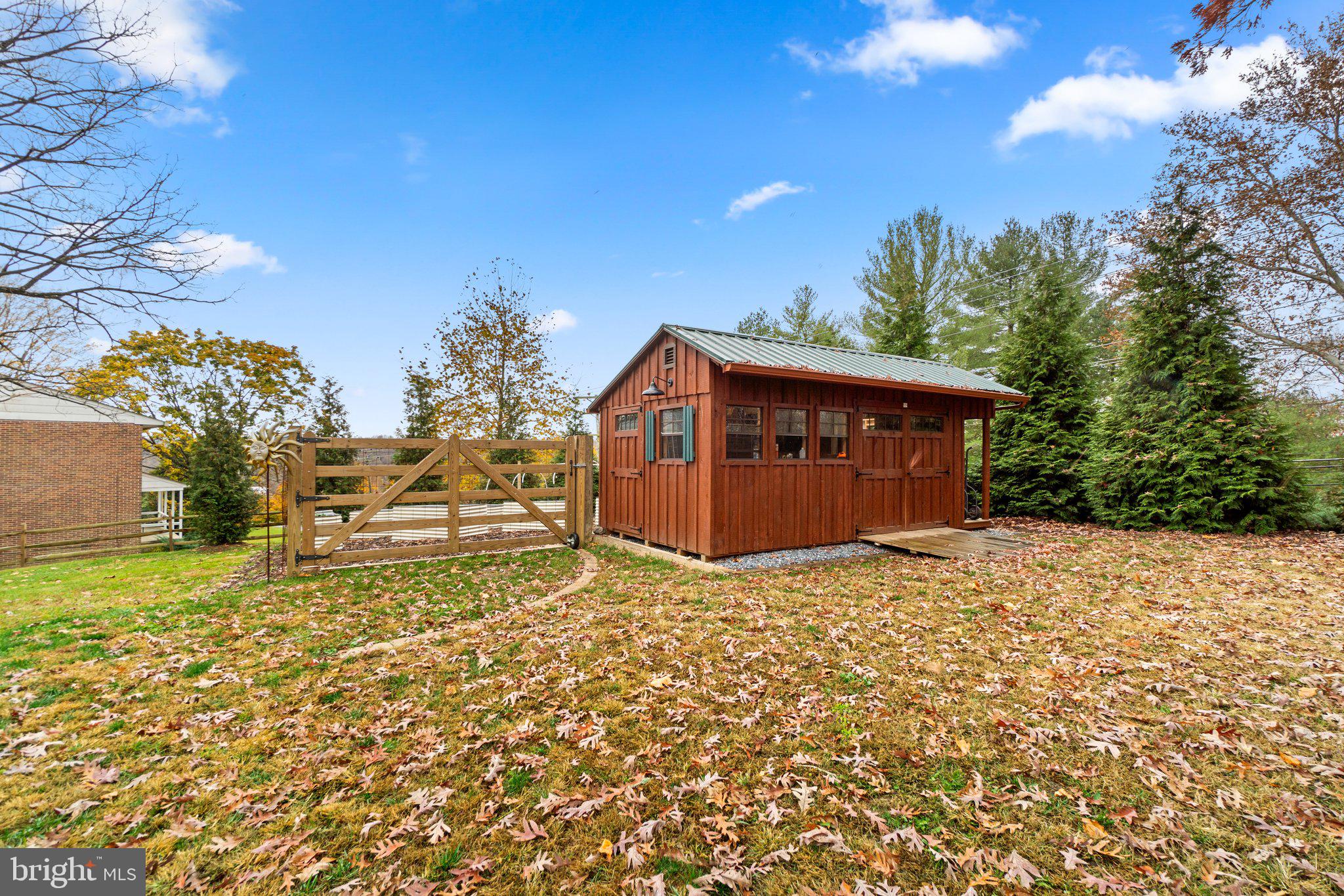 15423 & 15421 York ROAD