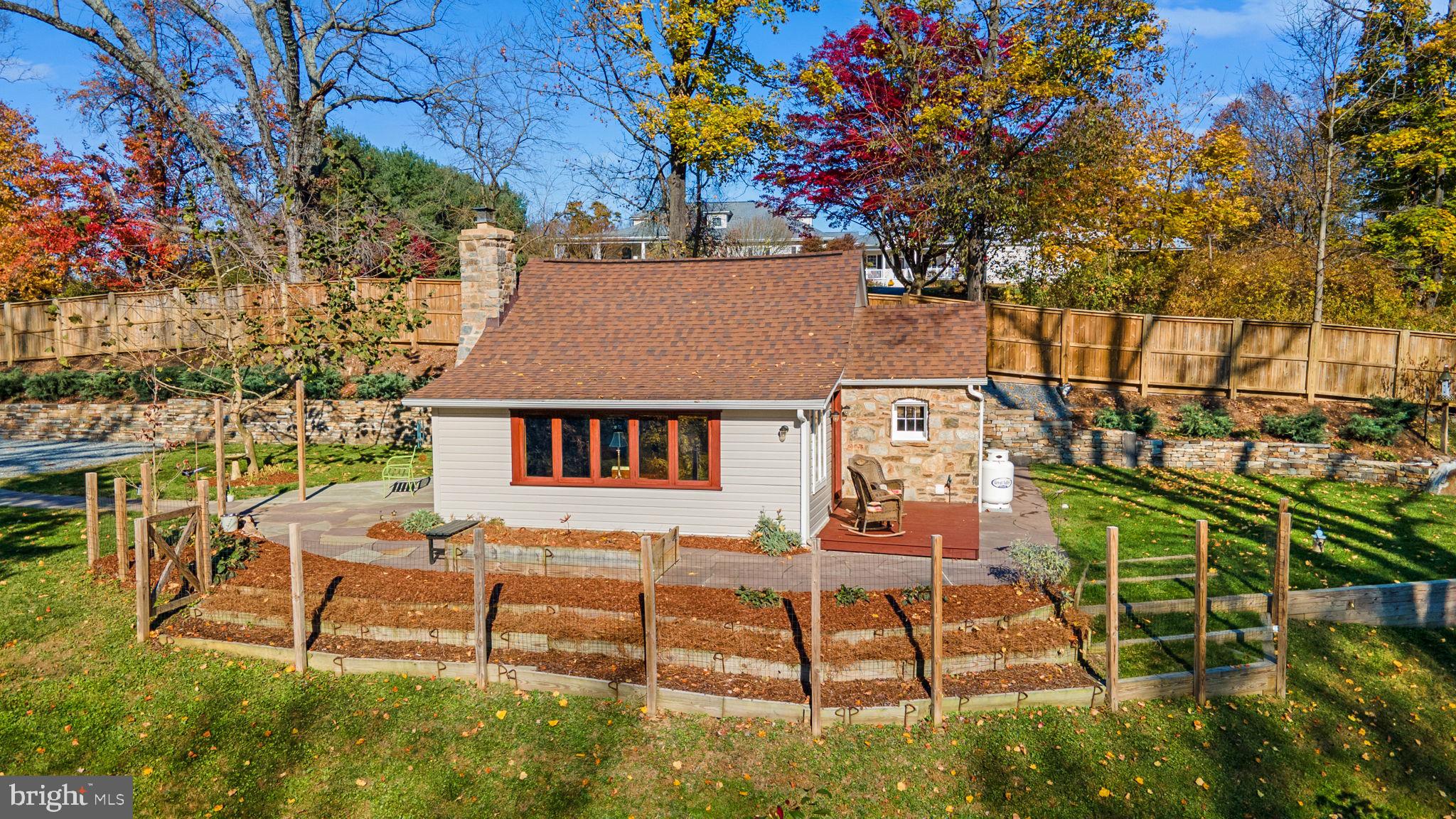 15423 & 15421 York ROAD