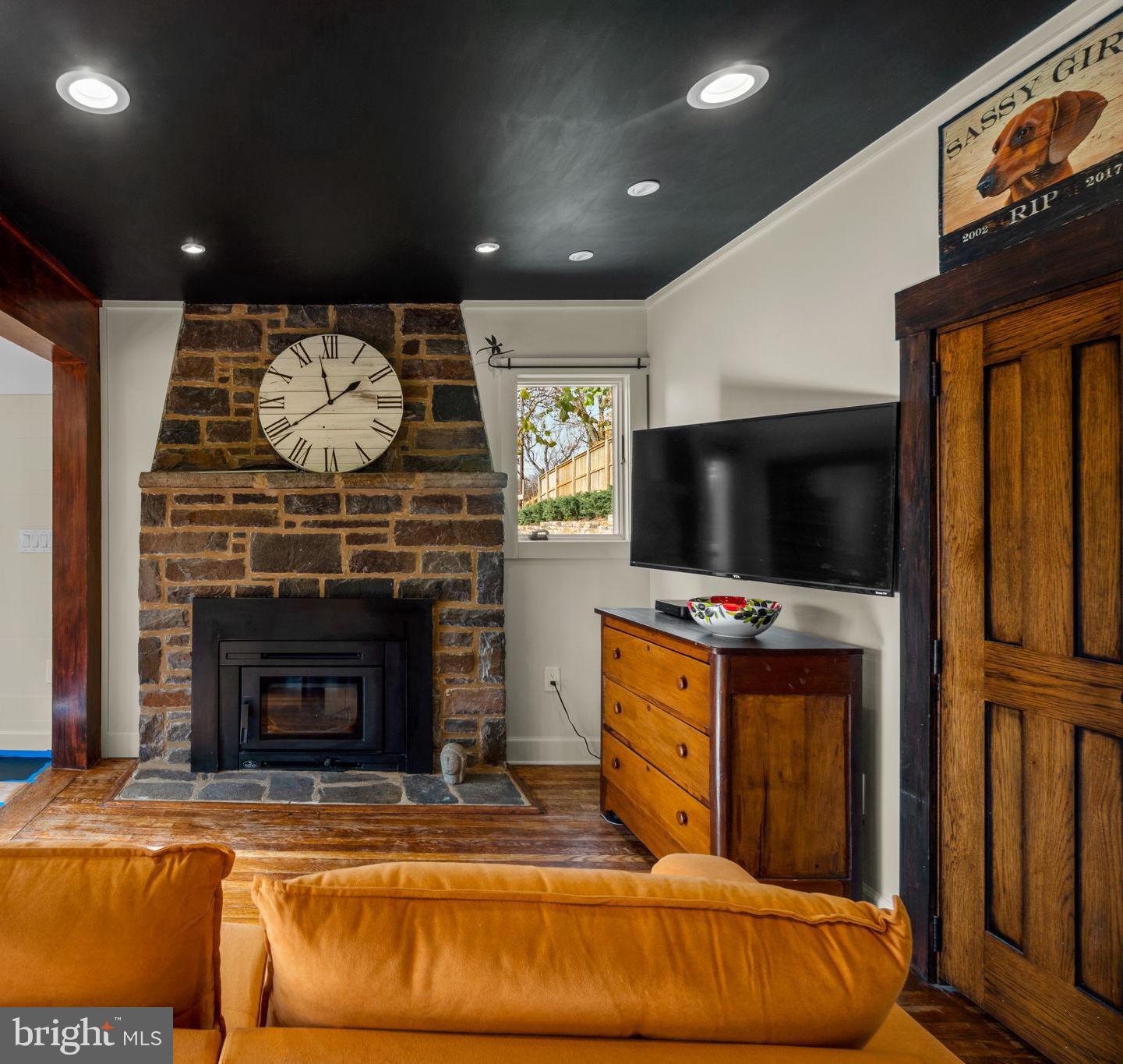 15423 & 15421 York ROAD