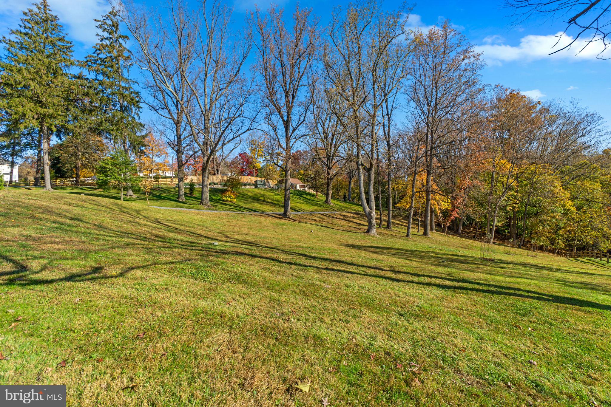 15423 & 15421 York ROAD