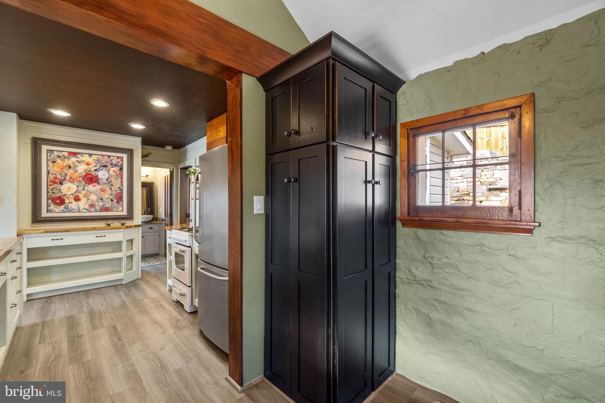 15423 & 15421 York ROAD