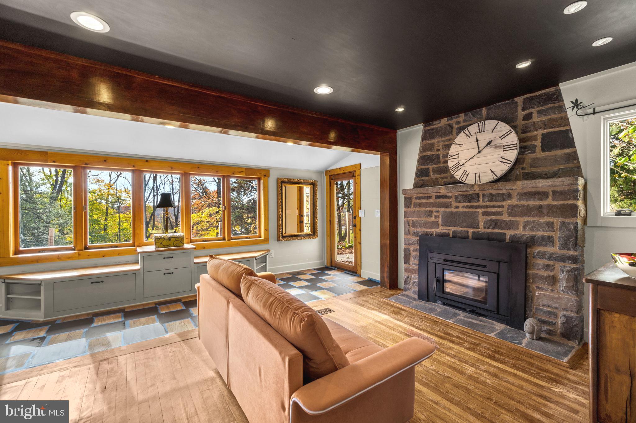 15423 & 15421 York ROAD