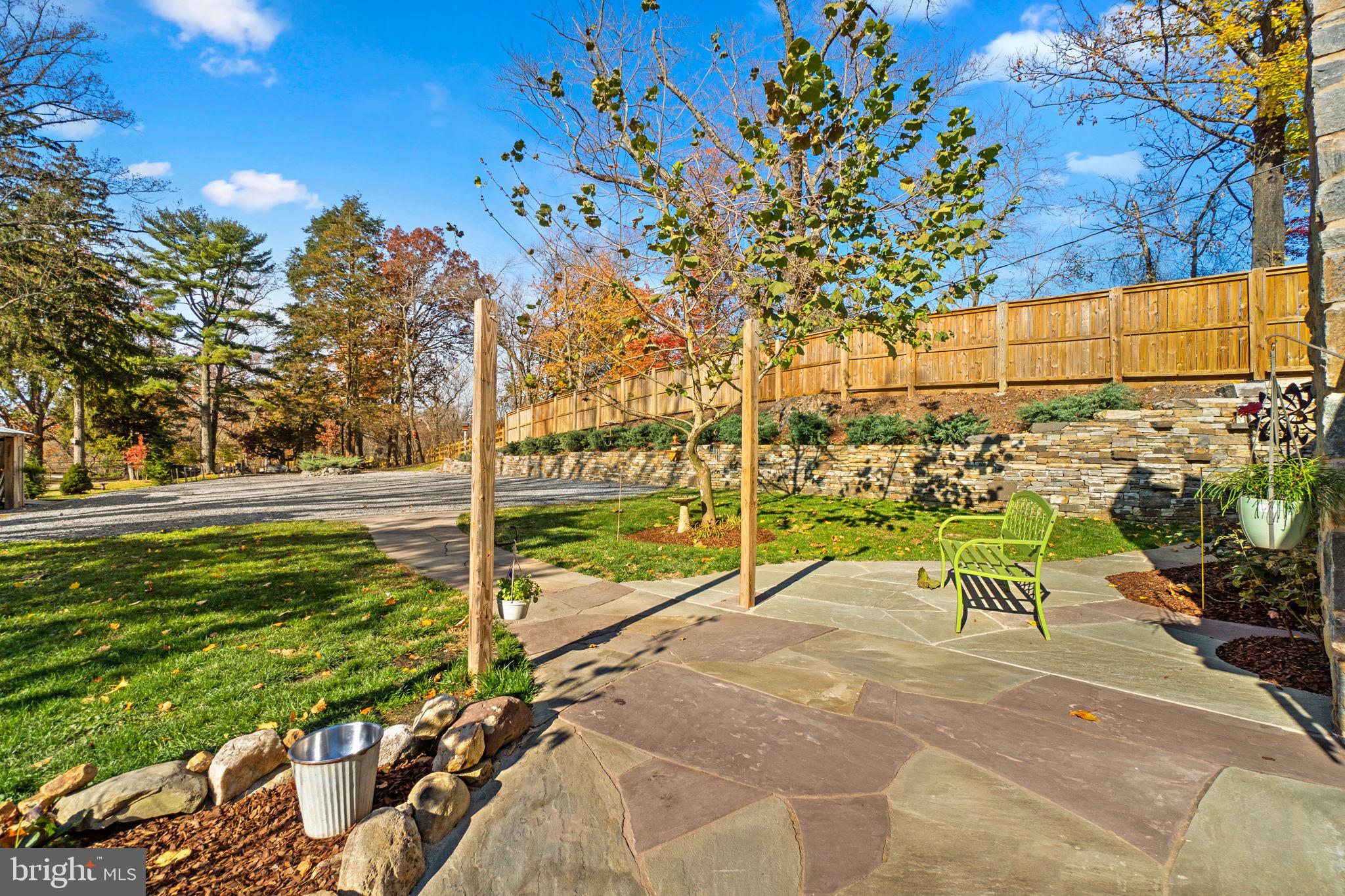 15423 & 15421 York ROAD