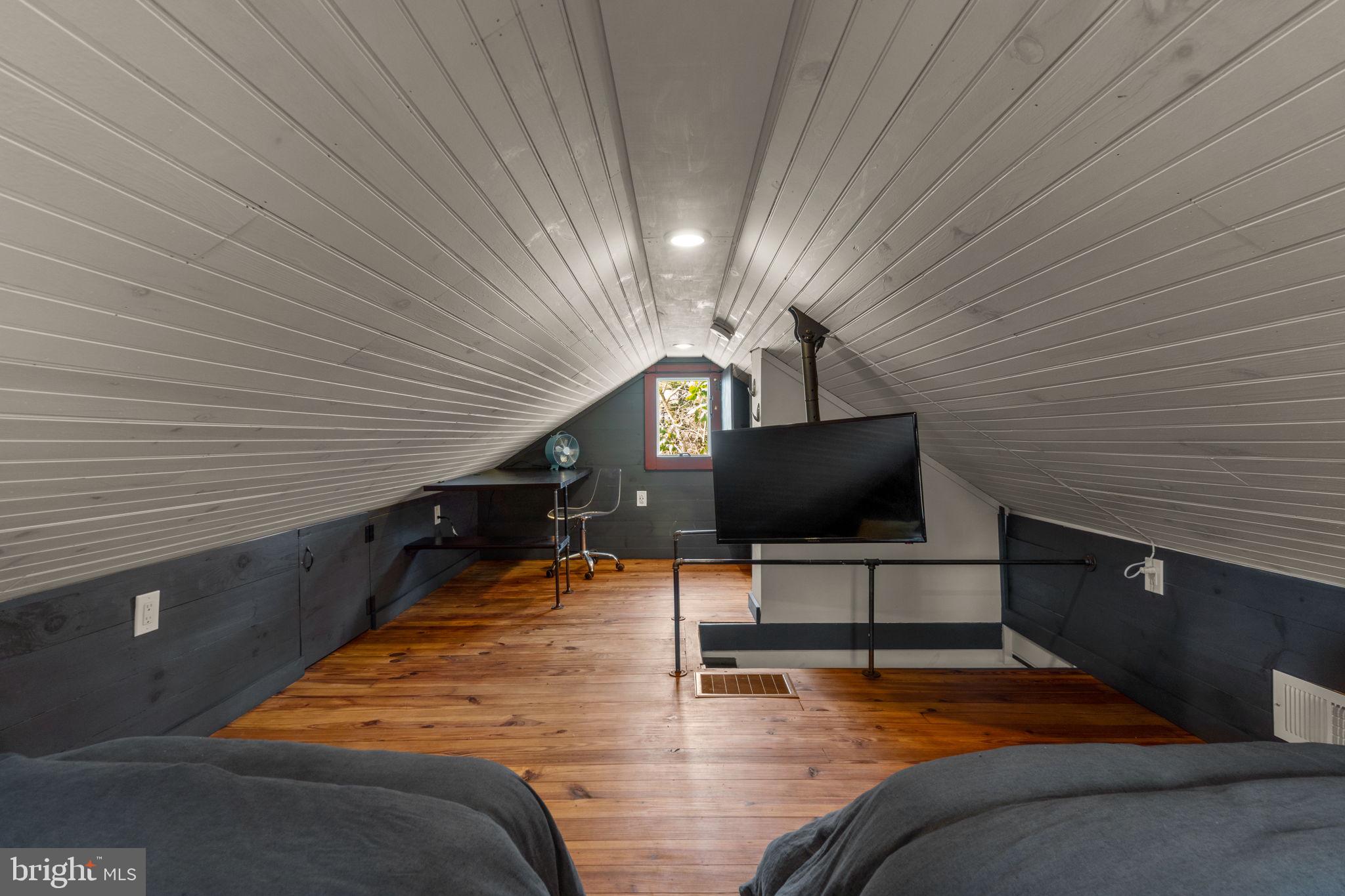 15423 & 15421 York ROAD