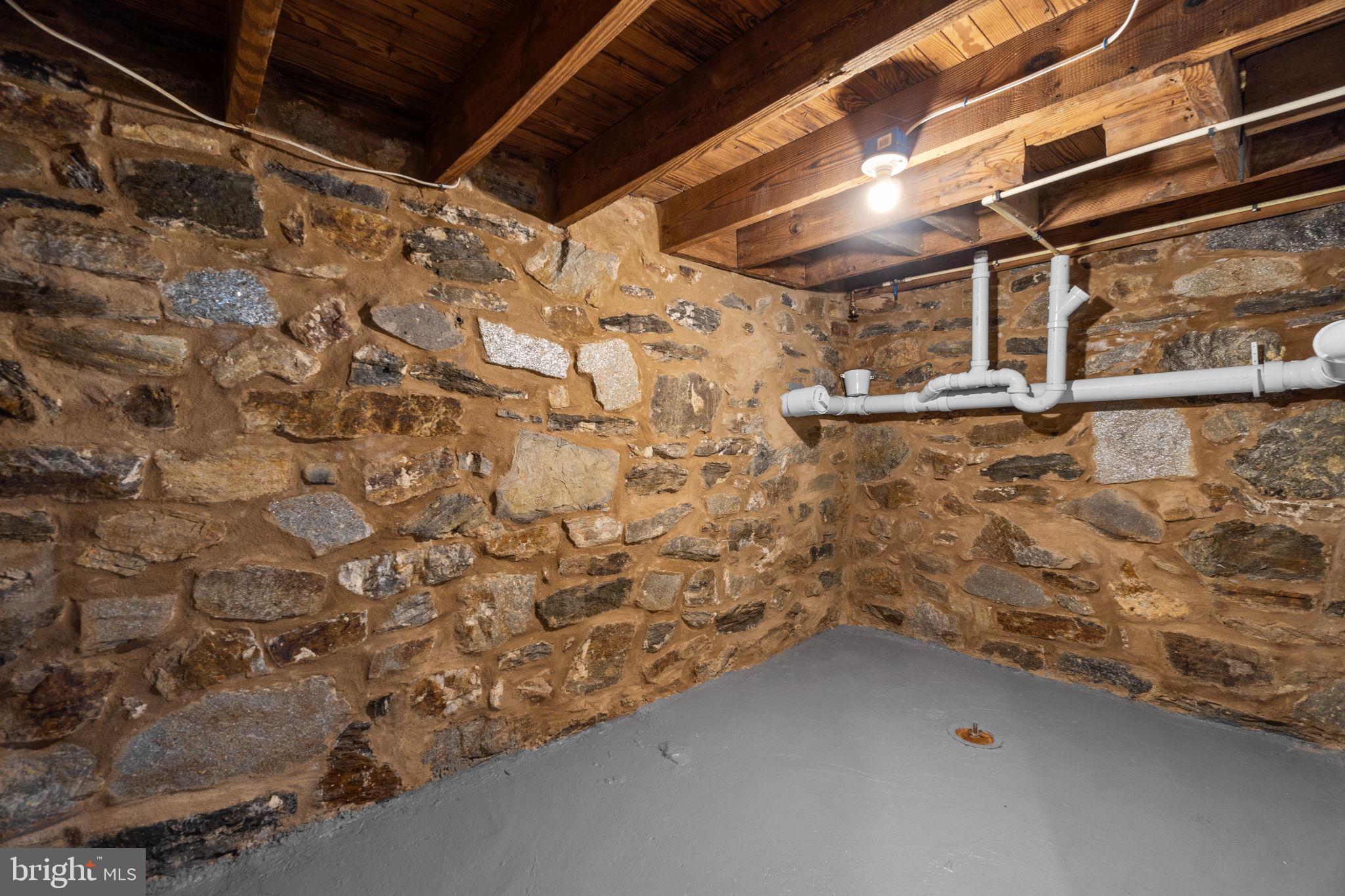 15423 & 15421 York ROAD