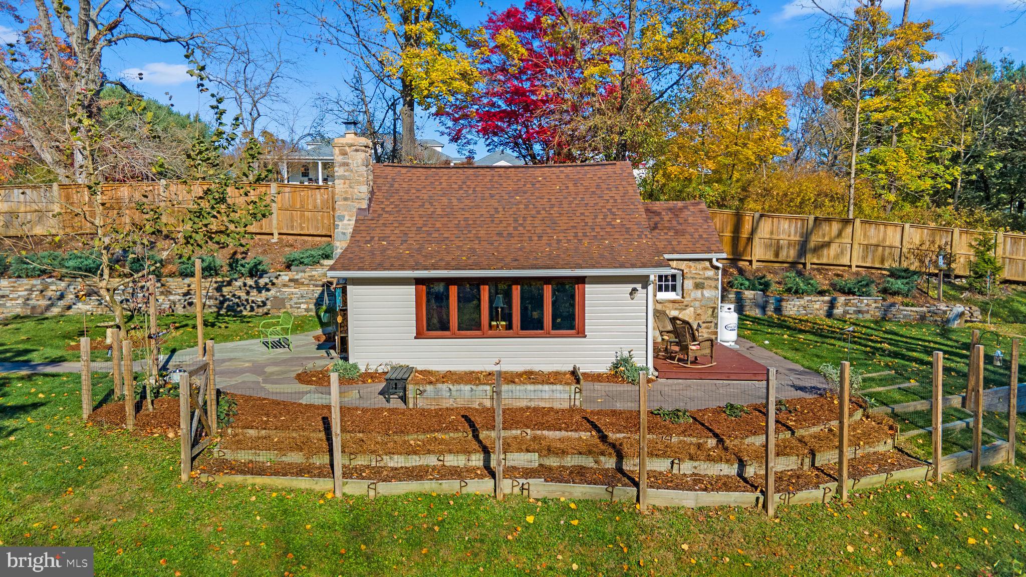 15423 & 15421 York ROAD