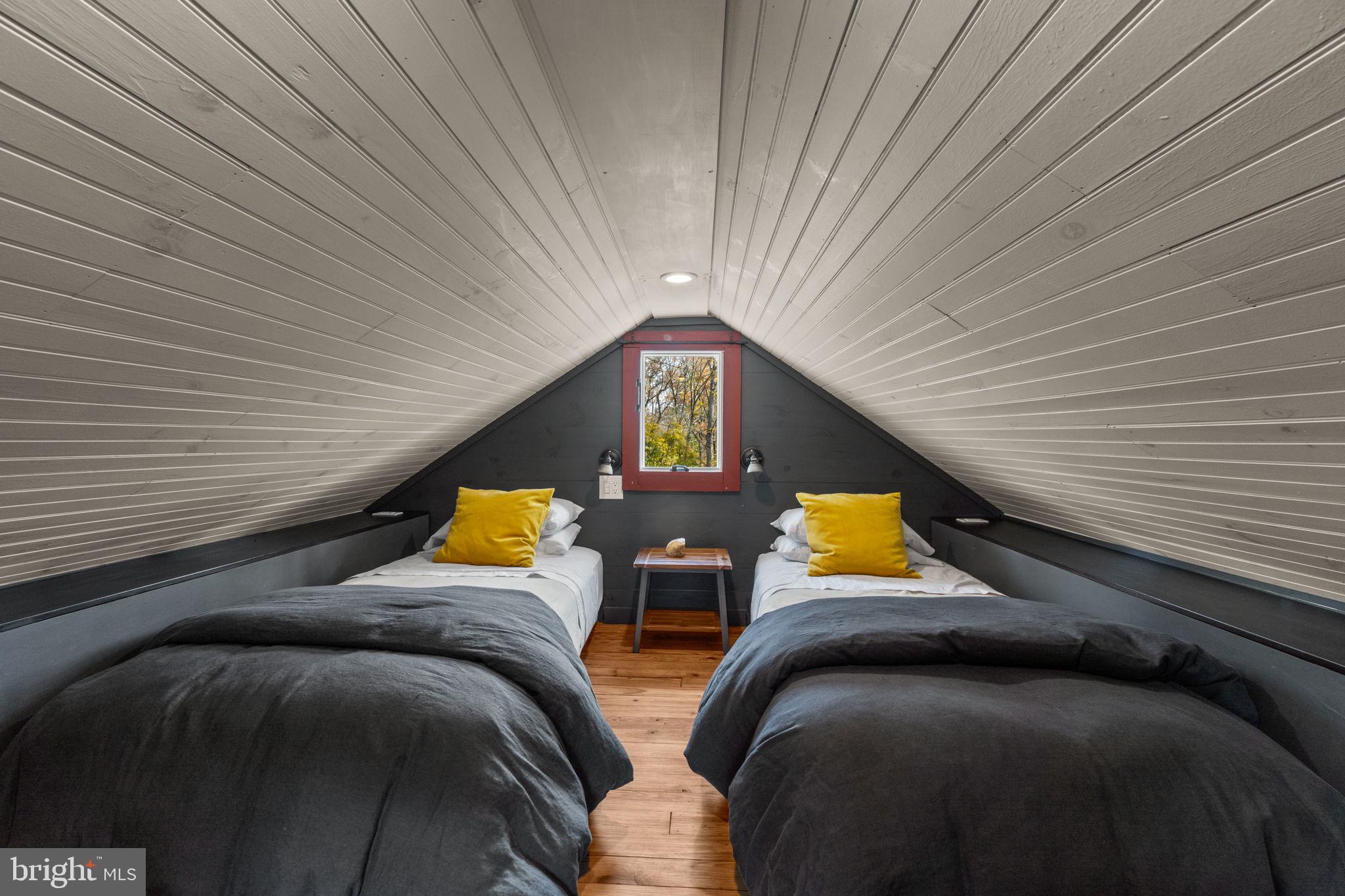 15423 & 15421 York ROAD