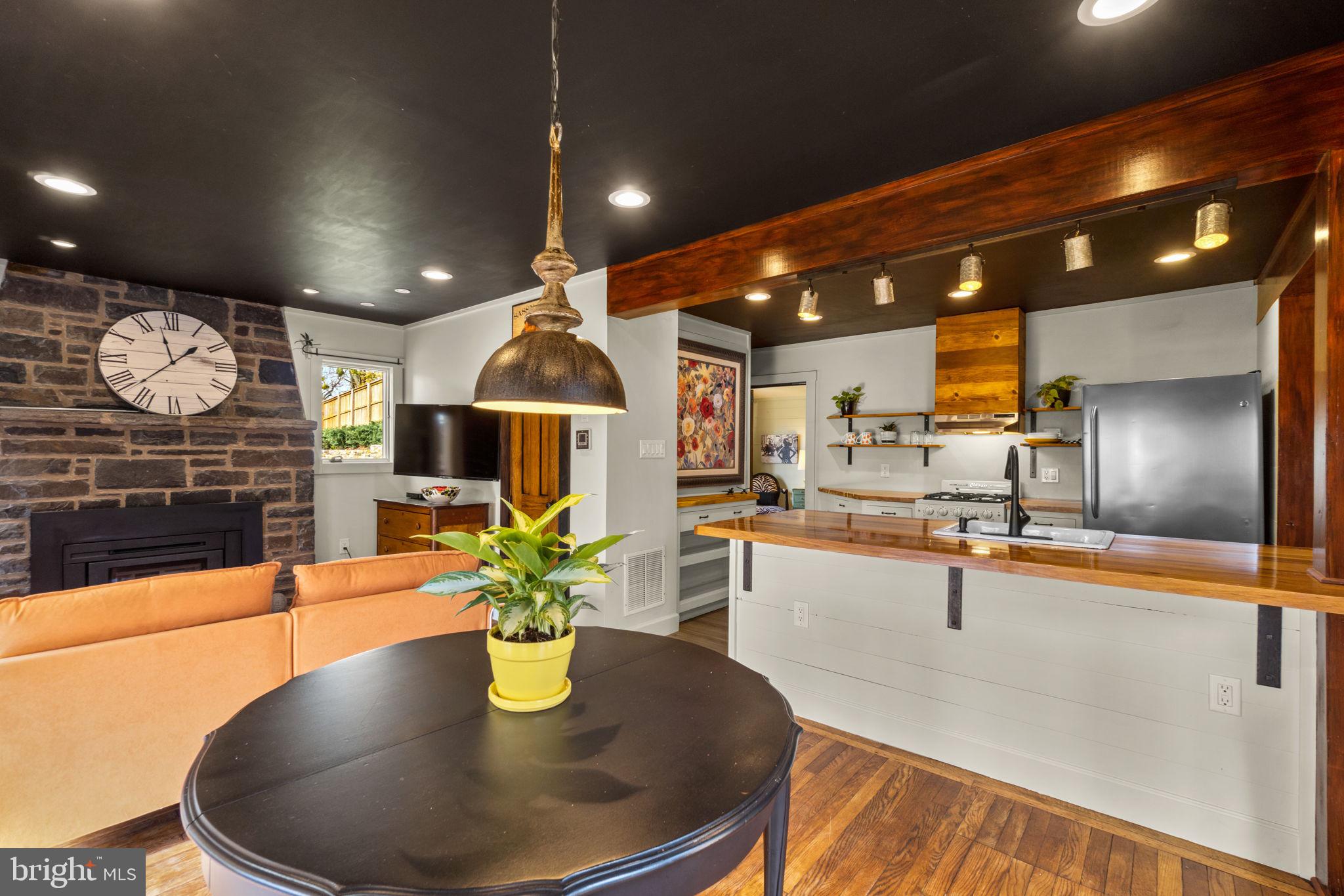 15423 & 15421 York ROAD