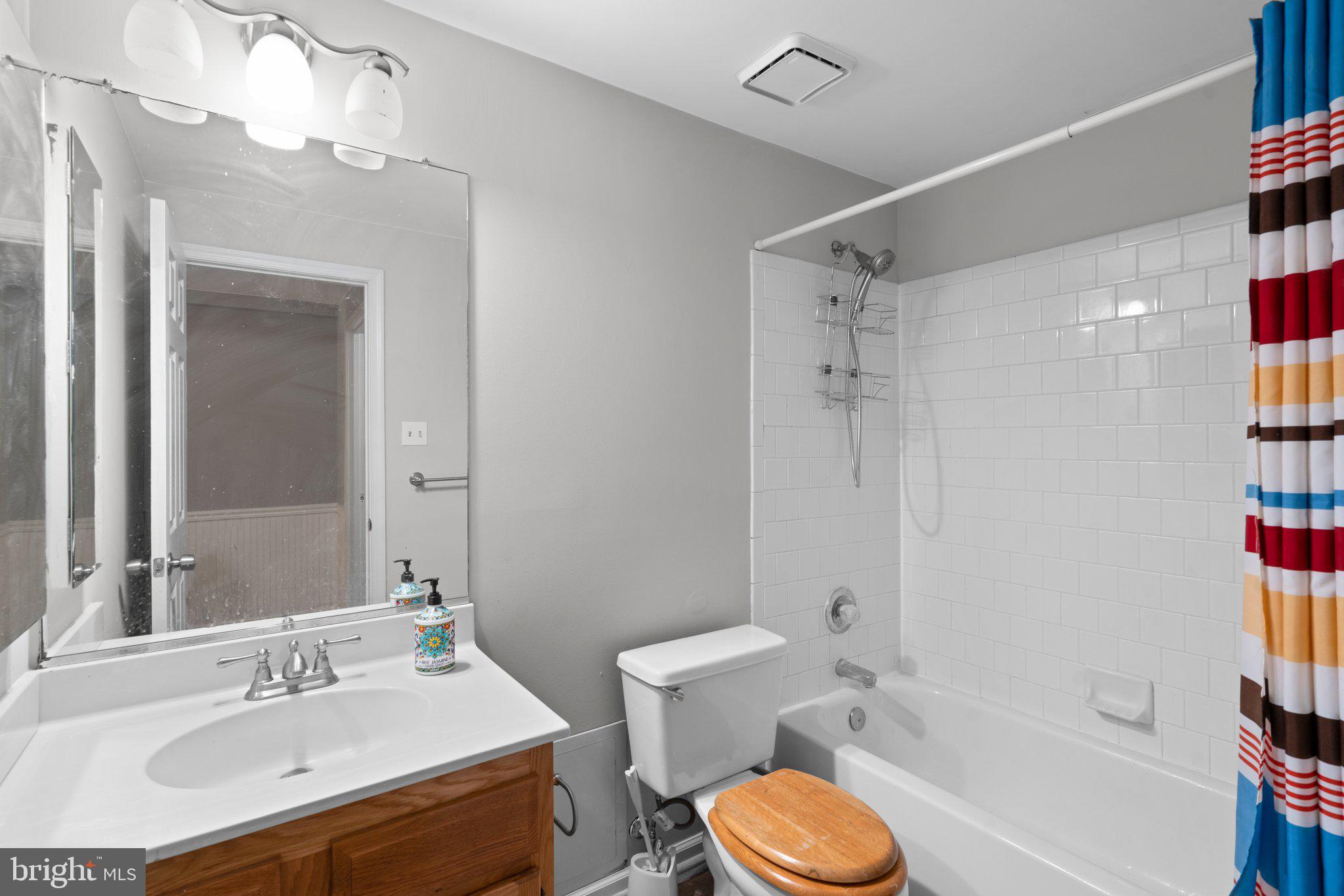 5907 Foxhall Manor DRIVE