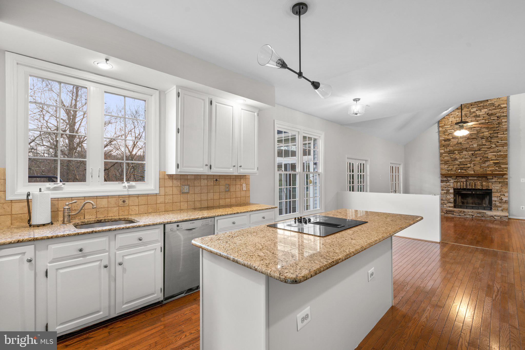 5907 Foxhall Manor DRIVE