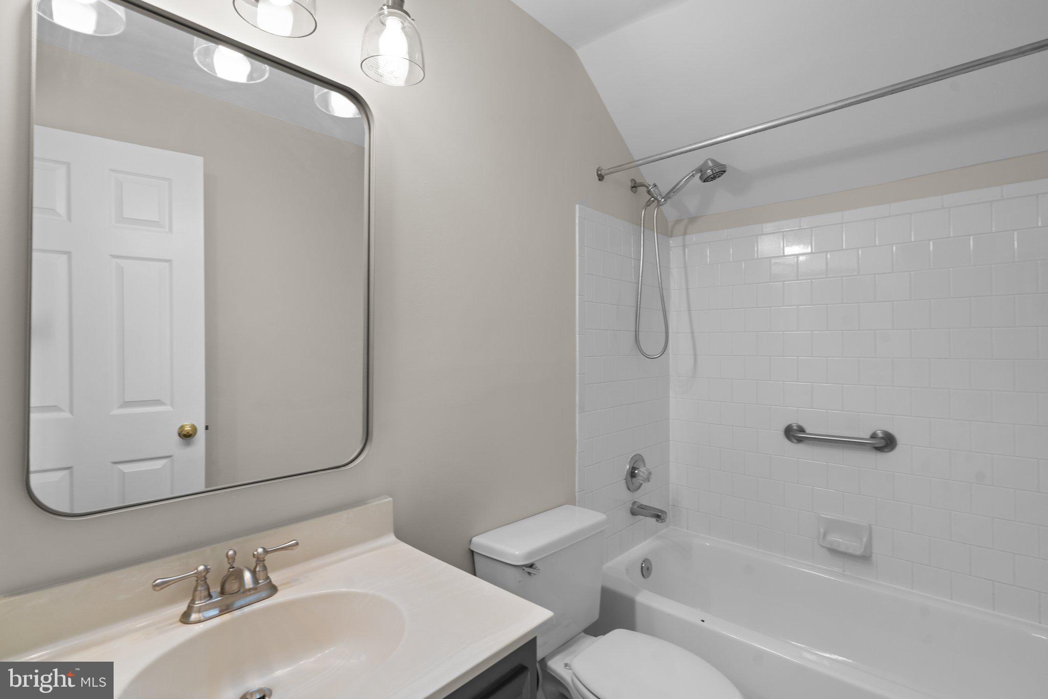 5907 Foxhall Manor DRIVE