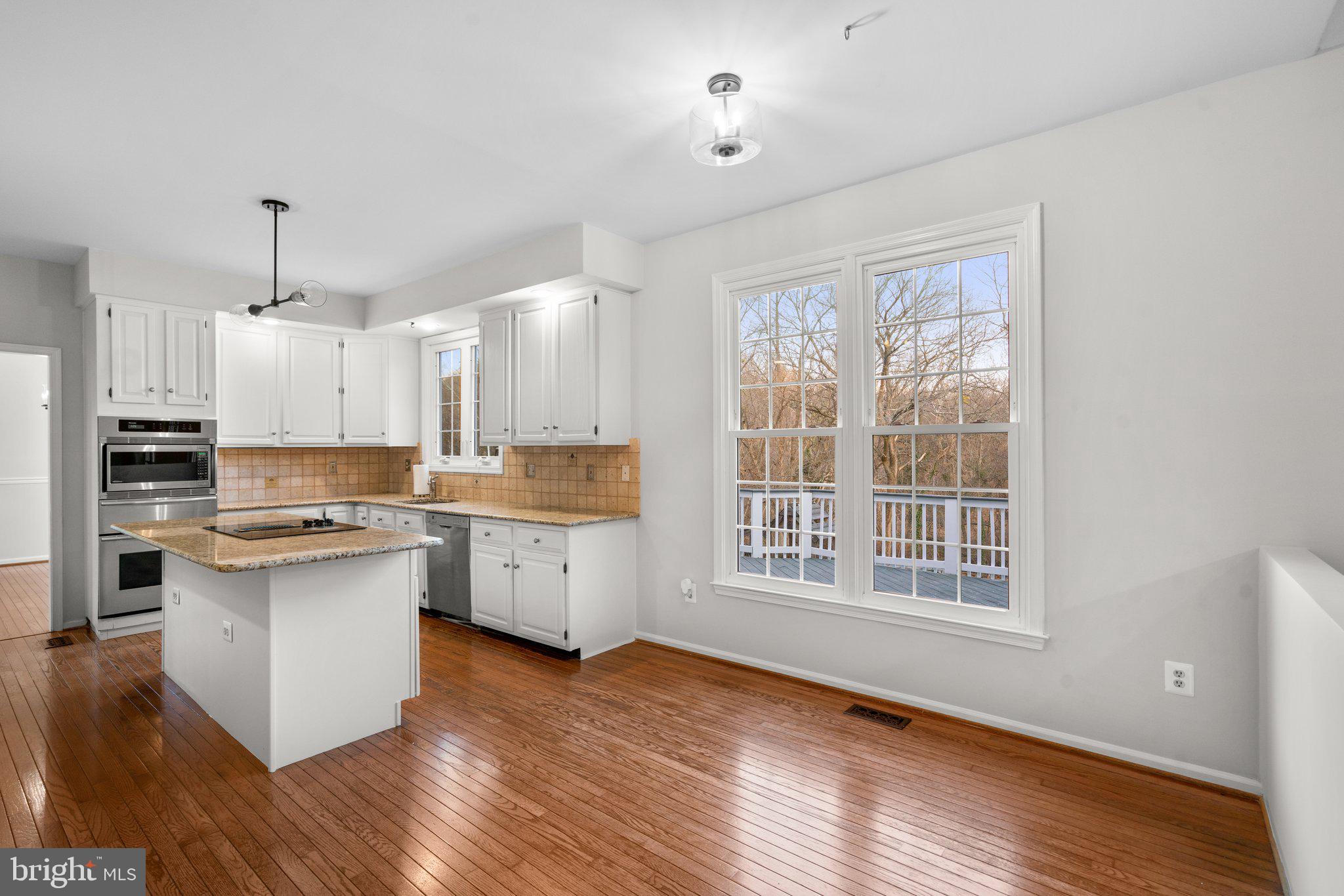 5907 Foxhall Manor DRIVE