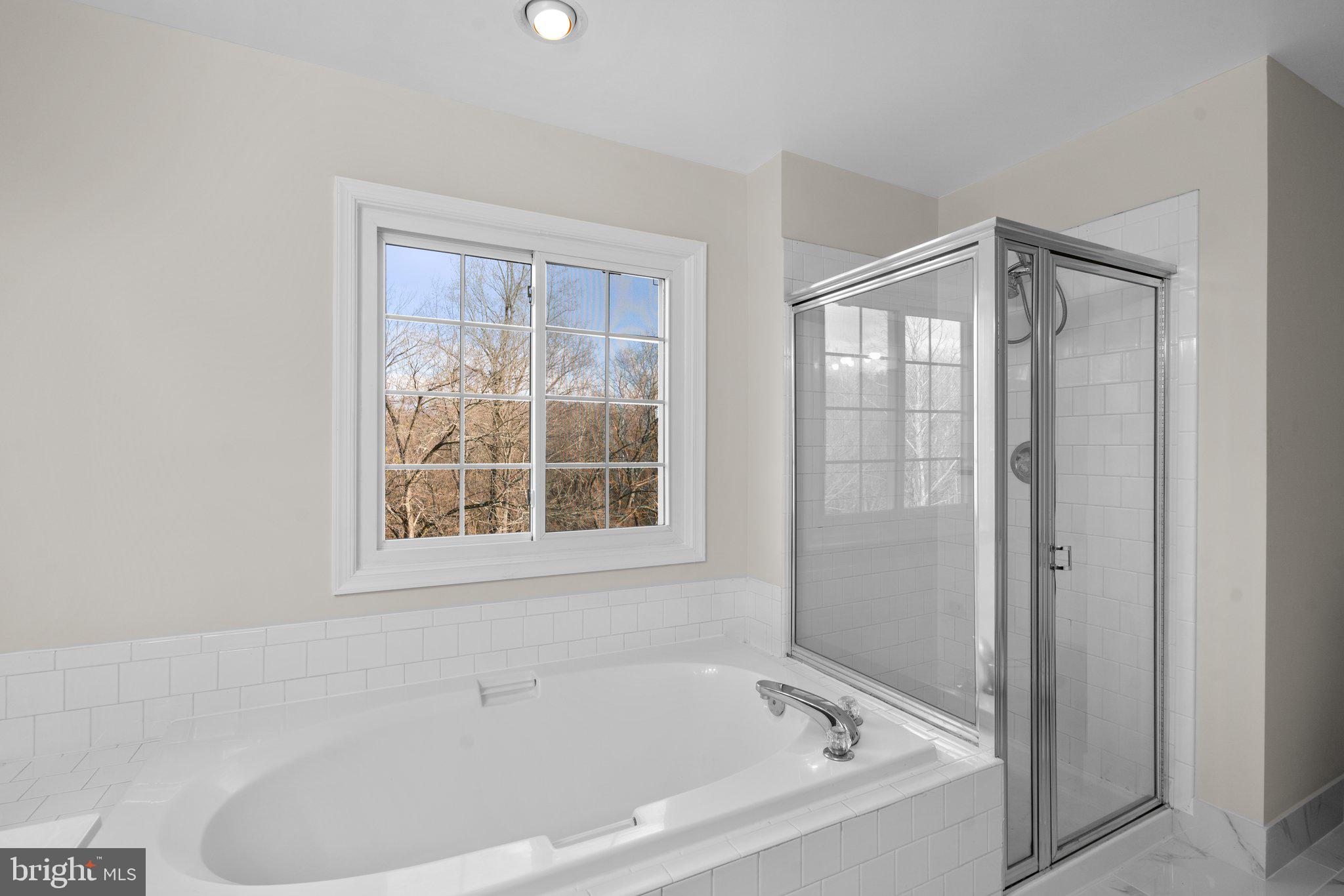 5907 Foxhall Manor DRIVE