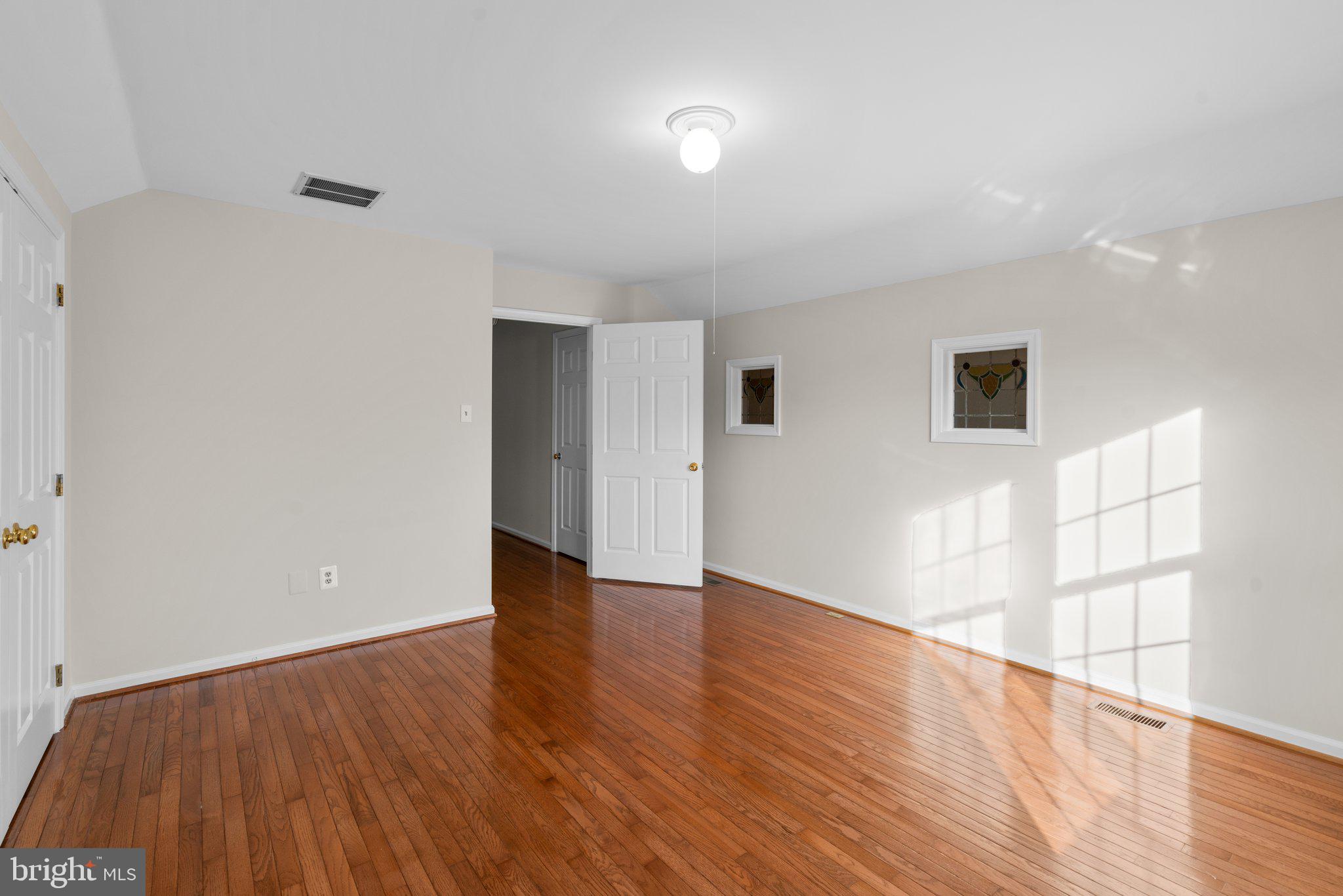 5907 Foxhall Manor DRIVE