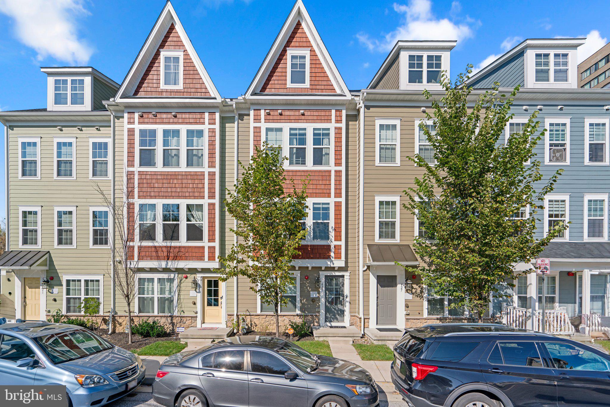 425 E Jefferson AVENUE