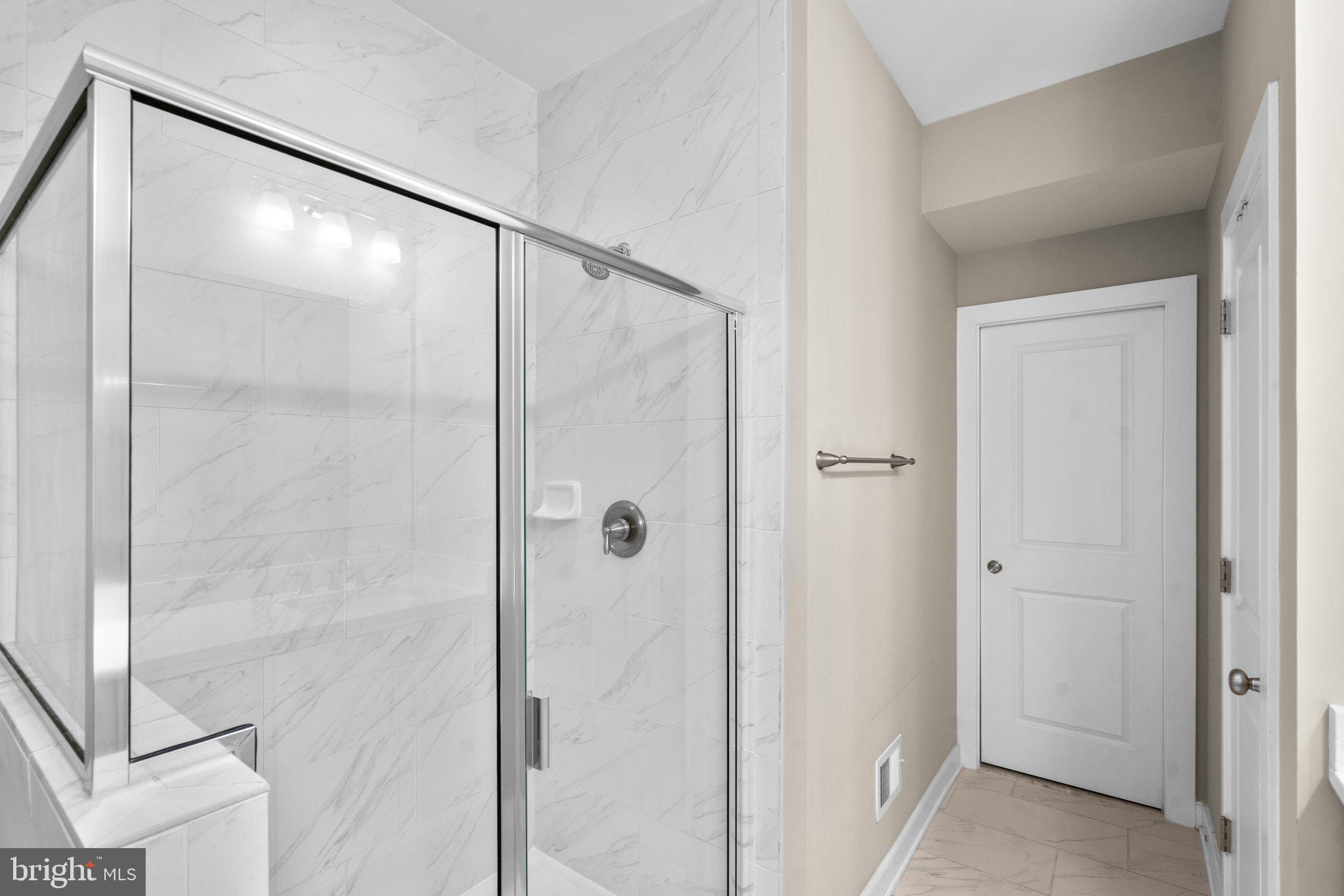 425 E Jefferson AVENUE