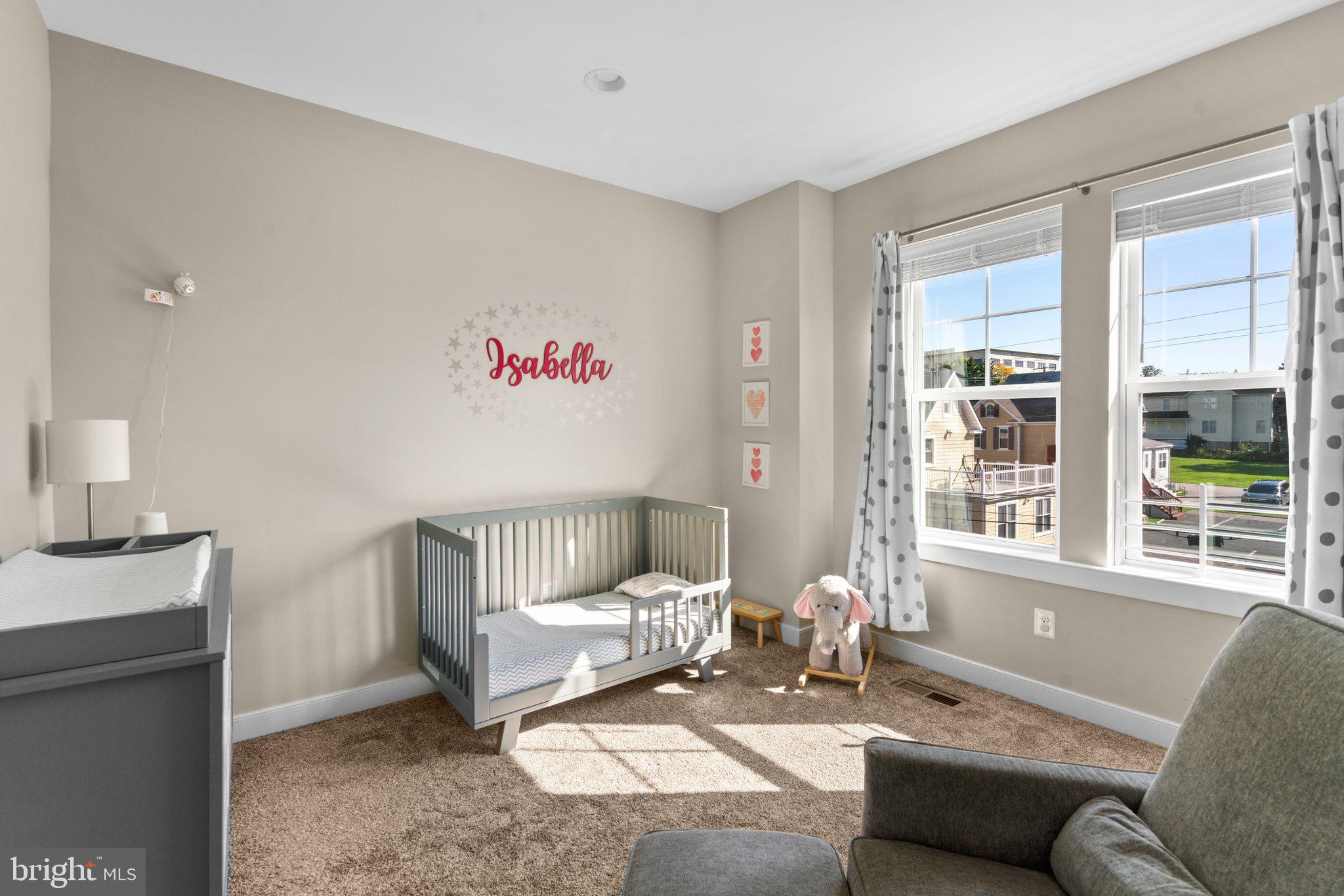 425 E Jefferson AVENUE