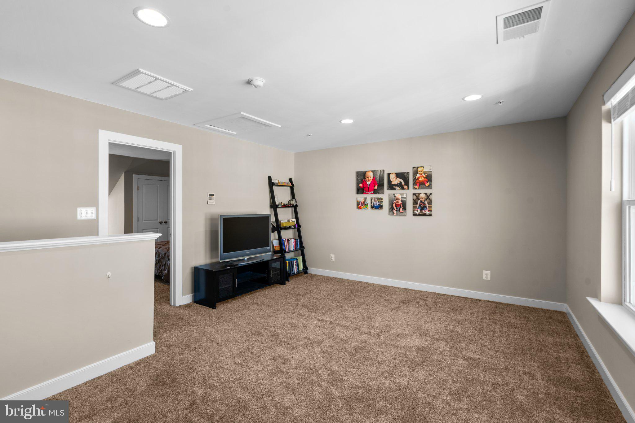 425 E Jefferson AVENUE