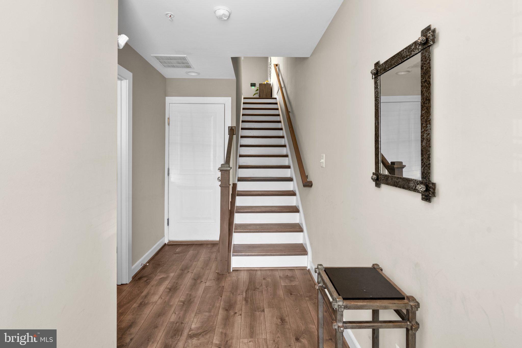 425 E Jefferson AVENUE