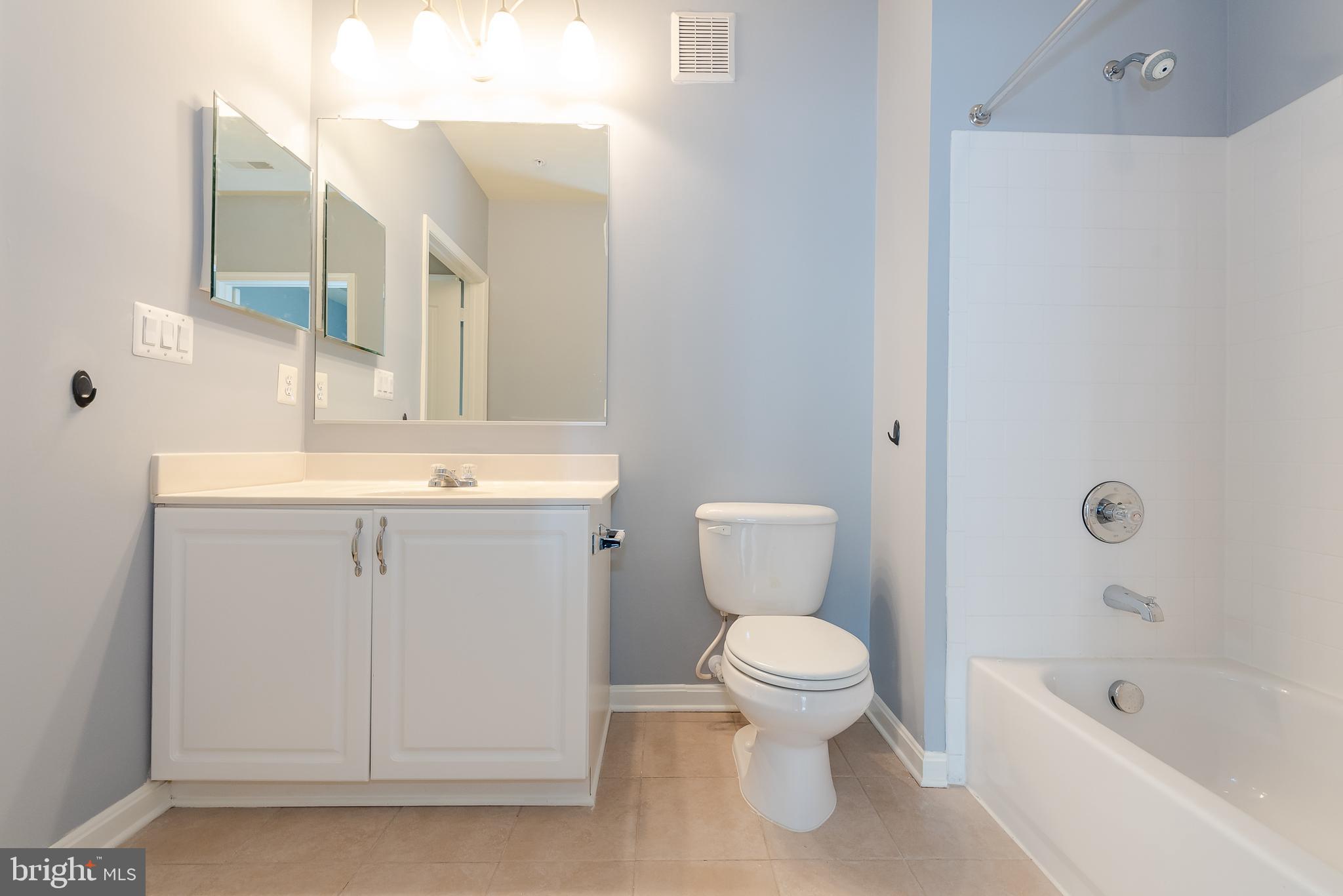 400 Symphony CIRCLE Unit: 236E