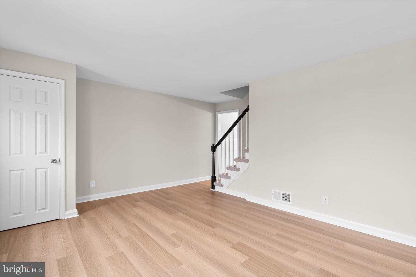 1814 Dunmere ROAD