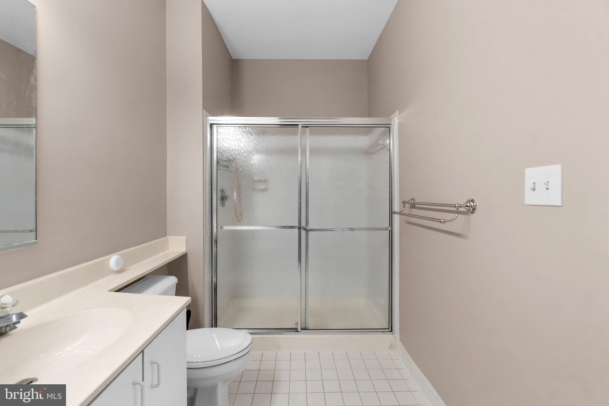 9404 Groffs Mill DRIVE Unit: 9404