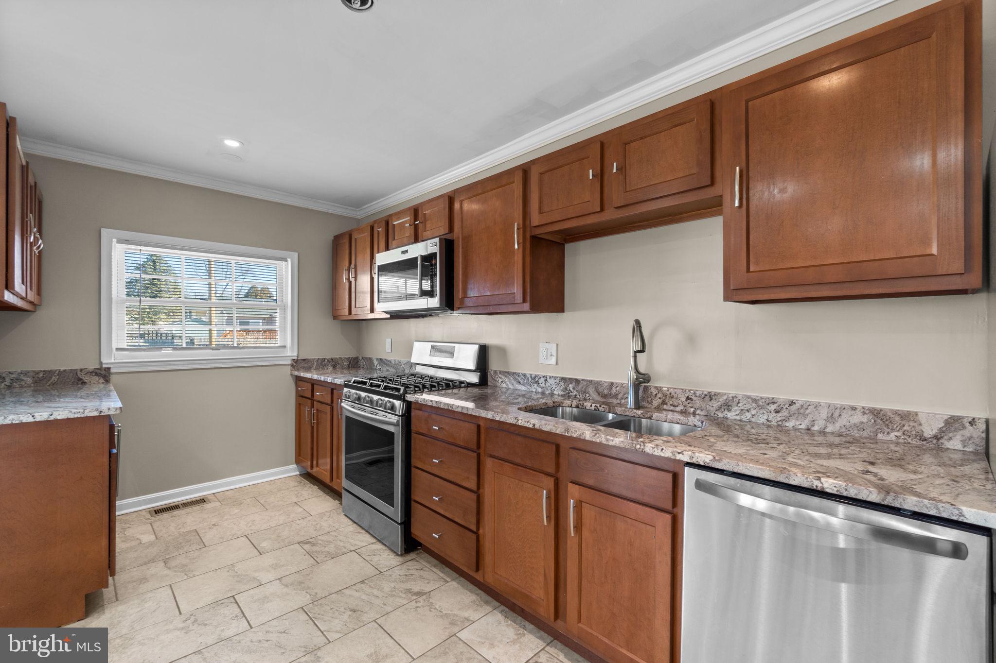 8810 Meadow Heights Road