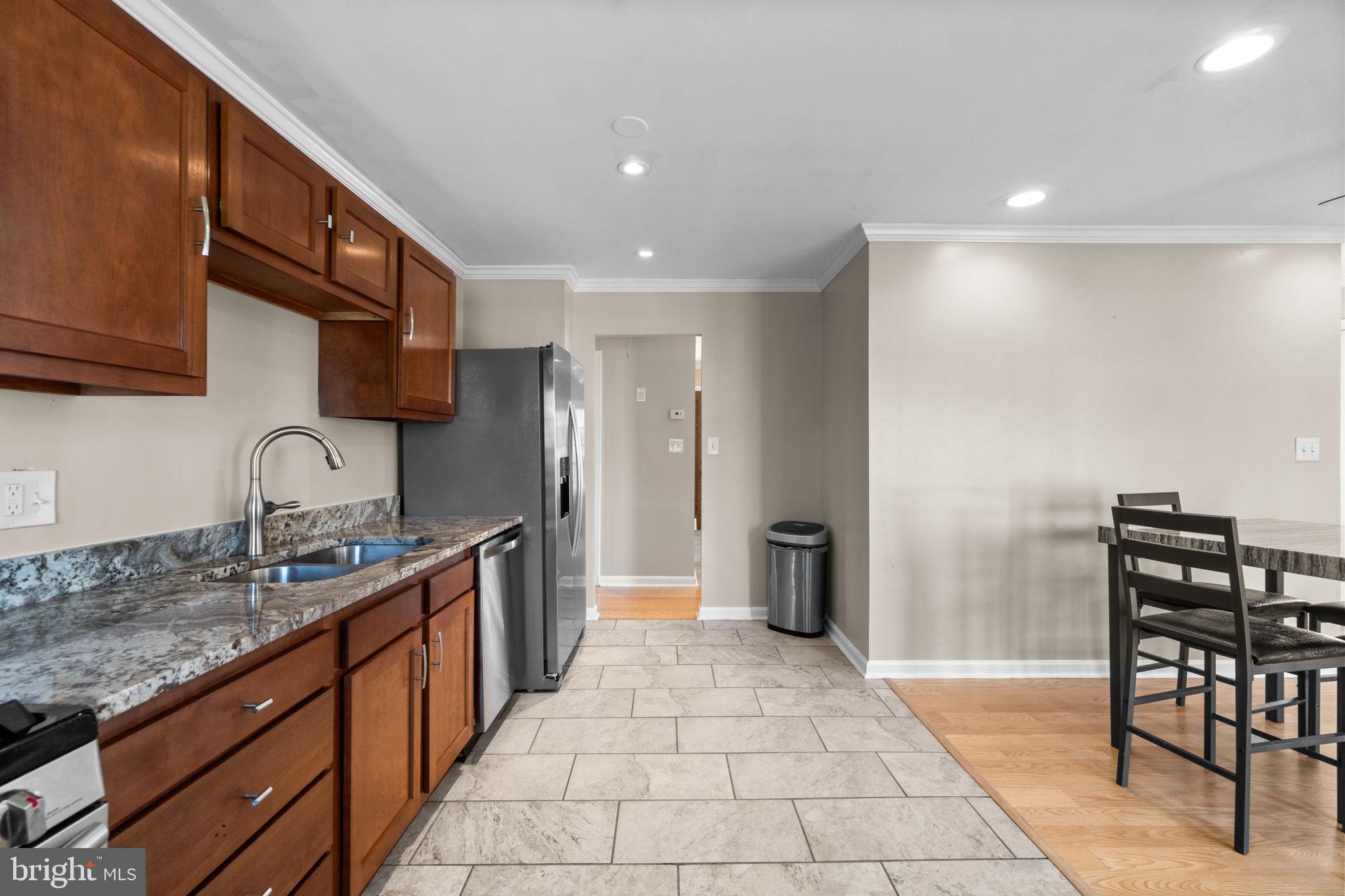 8810 Meadow Heights Road