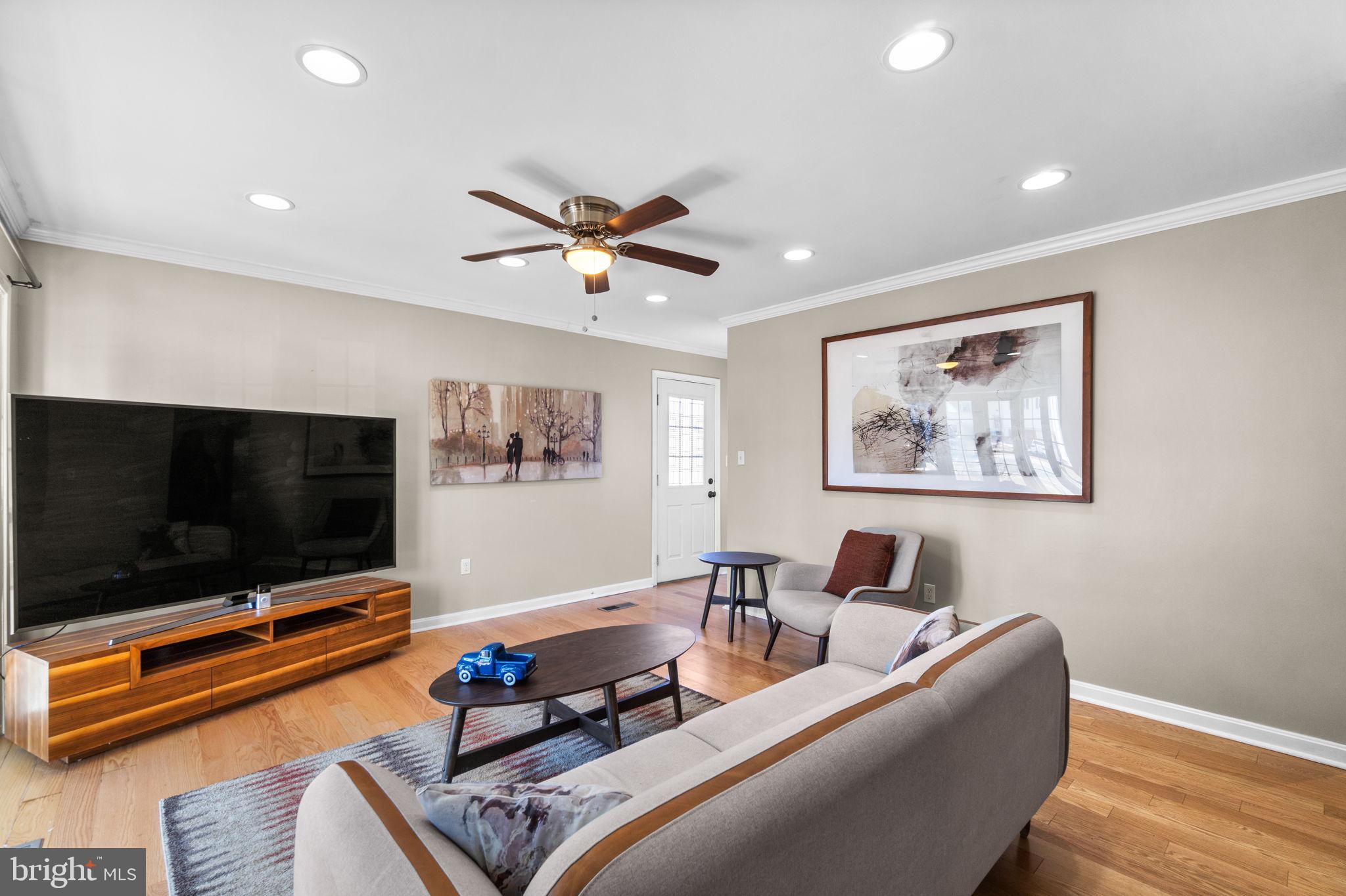 8810 Meadow Heights Road