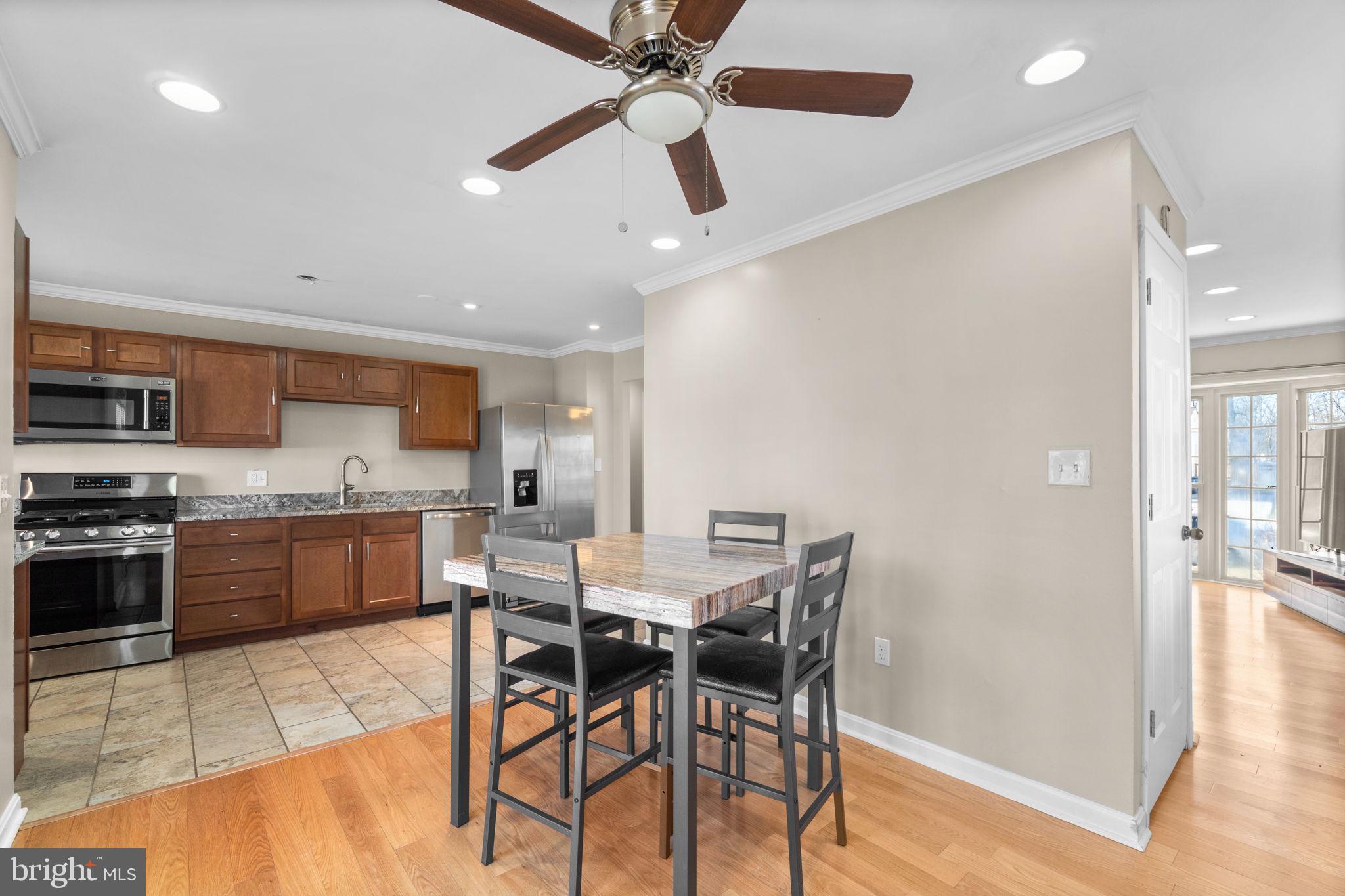 8810 Meadow Heights Road