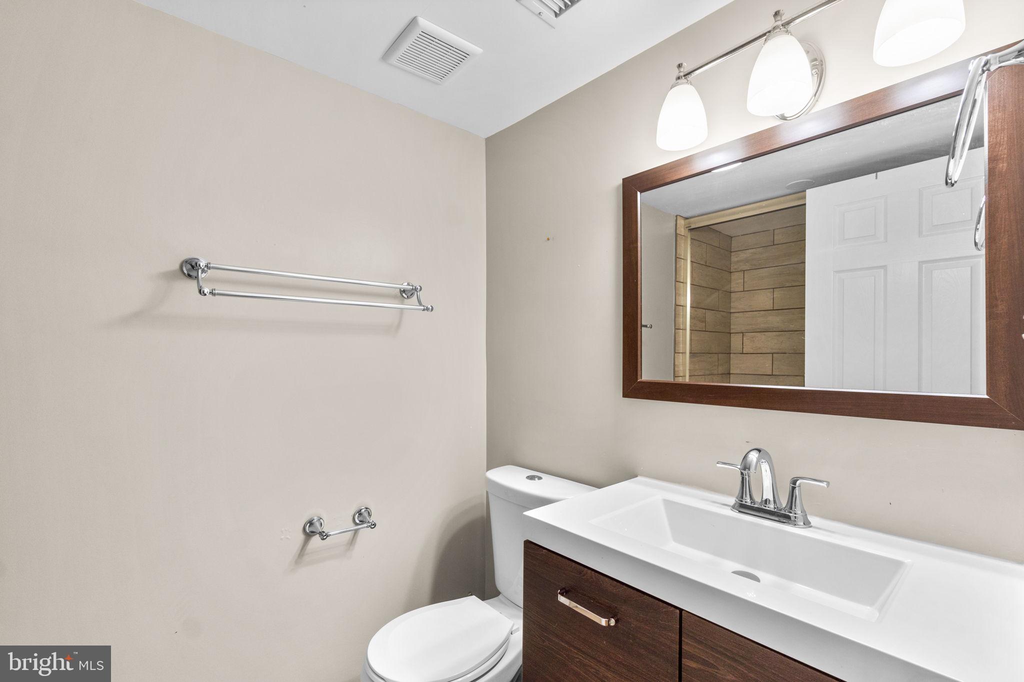 8810 Meadow Heights Road