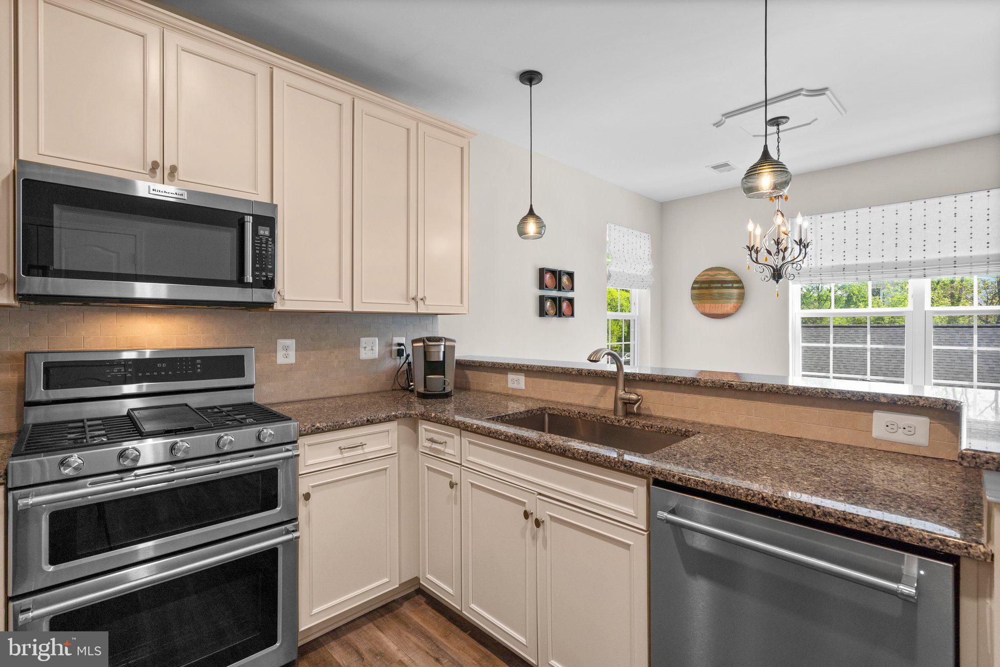 605 Quarry View Ct #202